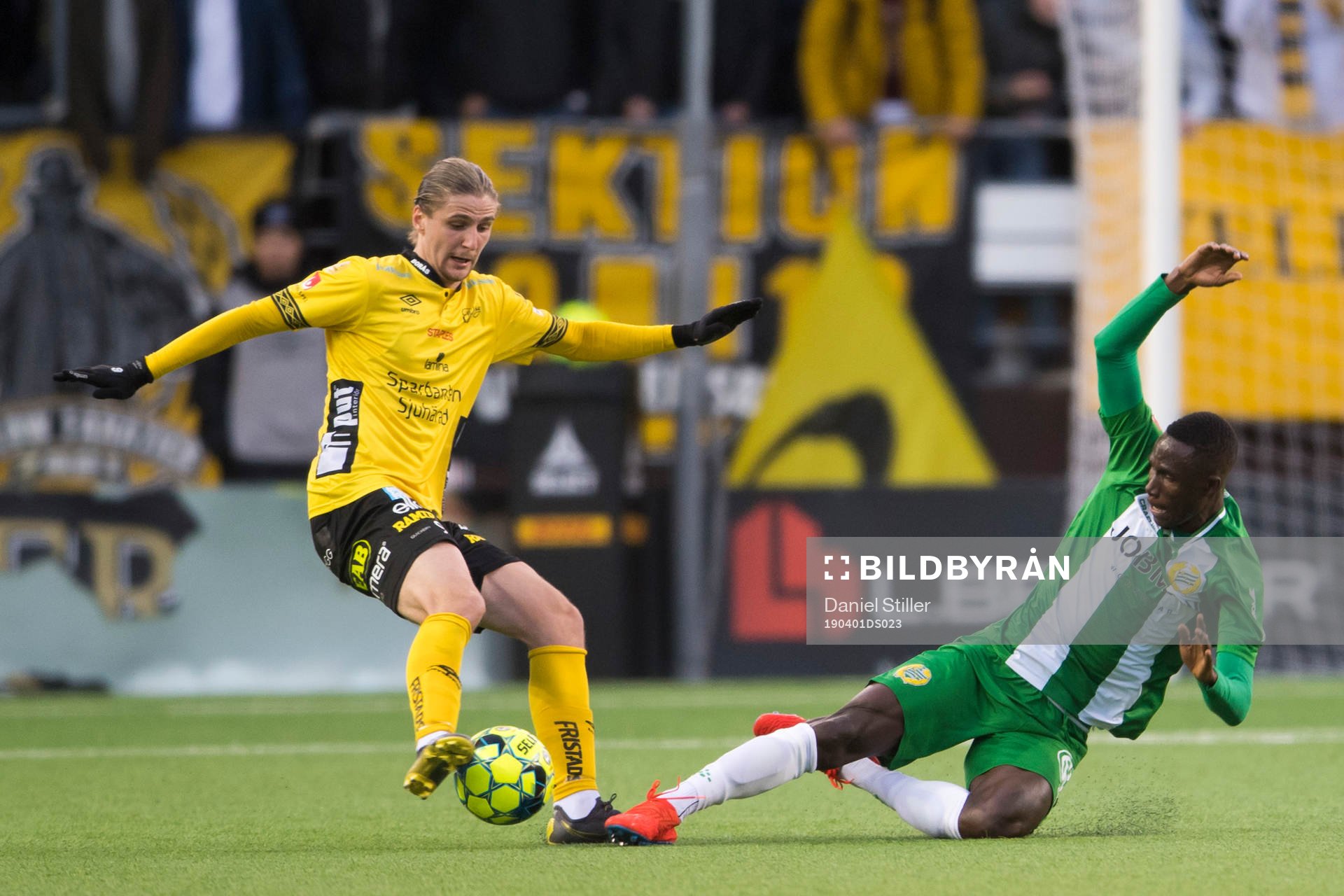 Elfsborgs Pawel Cibicki och Hammarbys Kossounou Odilon