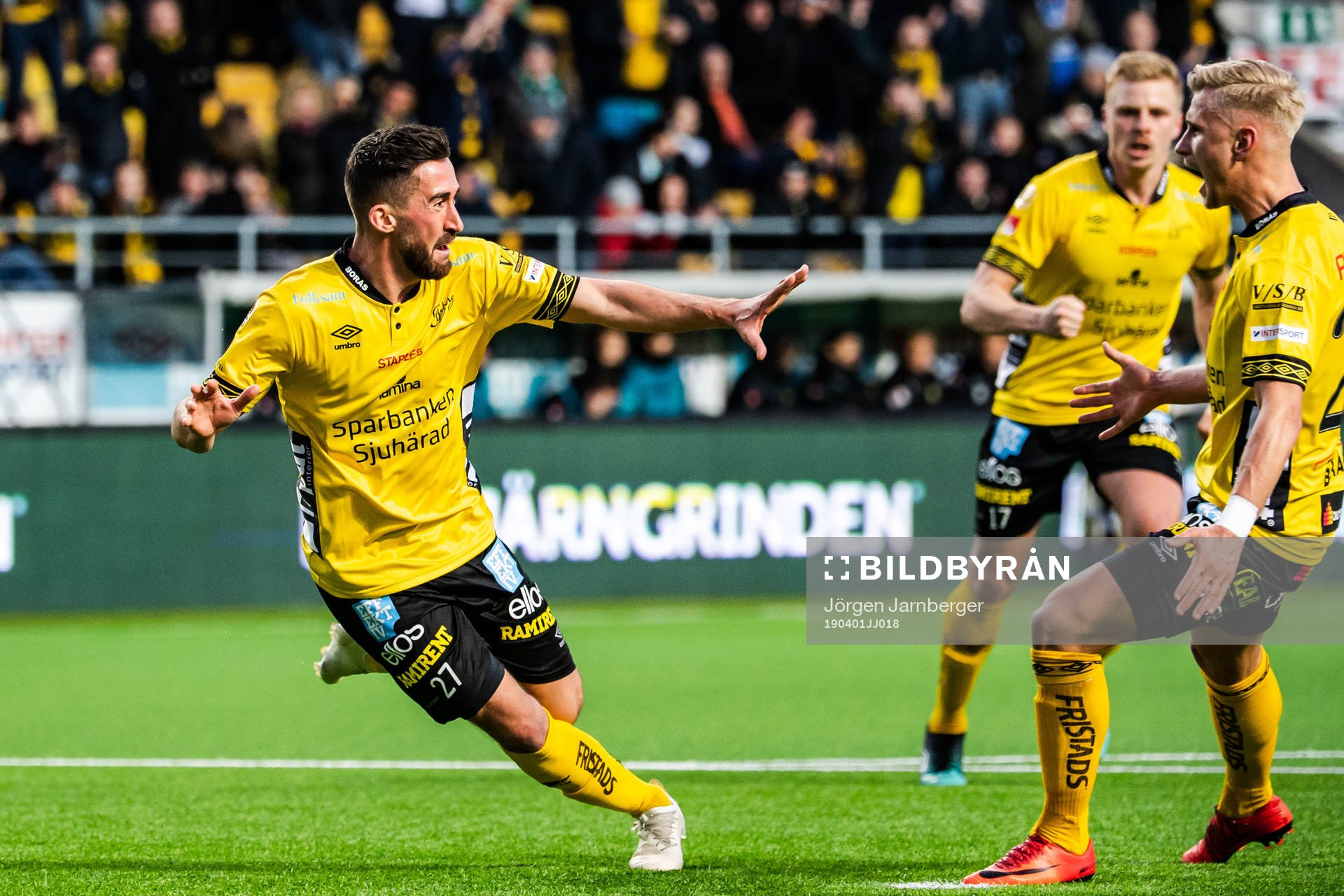 Elfsborgs Frederik Holst jublar efter 1-1 under fotbollsmatchen i Allsvenskan mellan Elfsborg och Hammarby den 1 april 2019 i Borås.