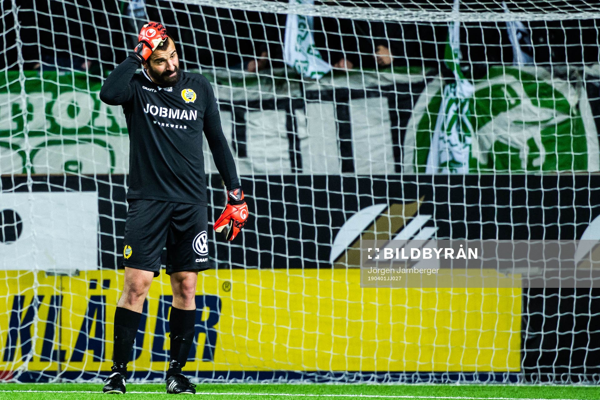 Hammarbys målvakt Gianluca Curci deppar