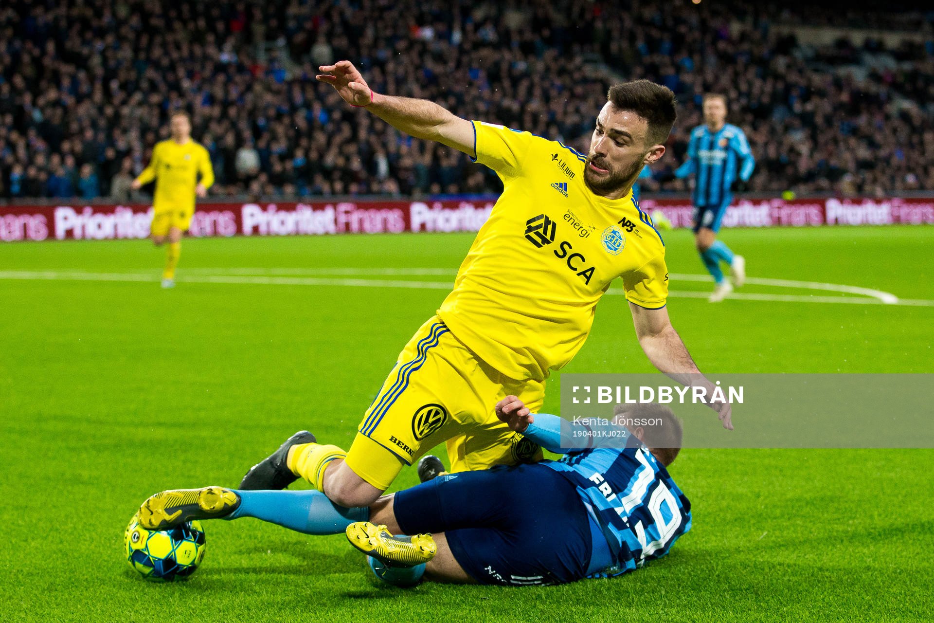 Sundsvalls Carlos Gracia och Djurgårdens Nicklas Bärkroth