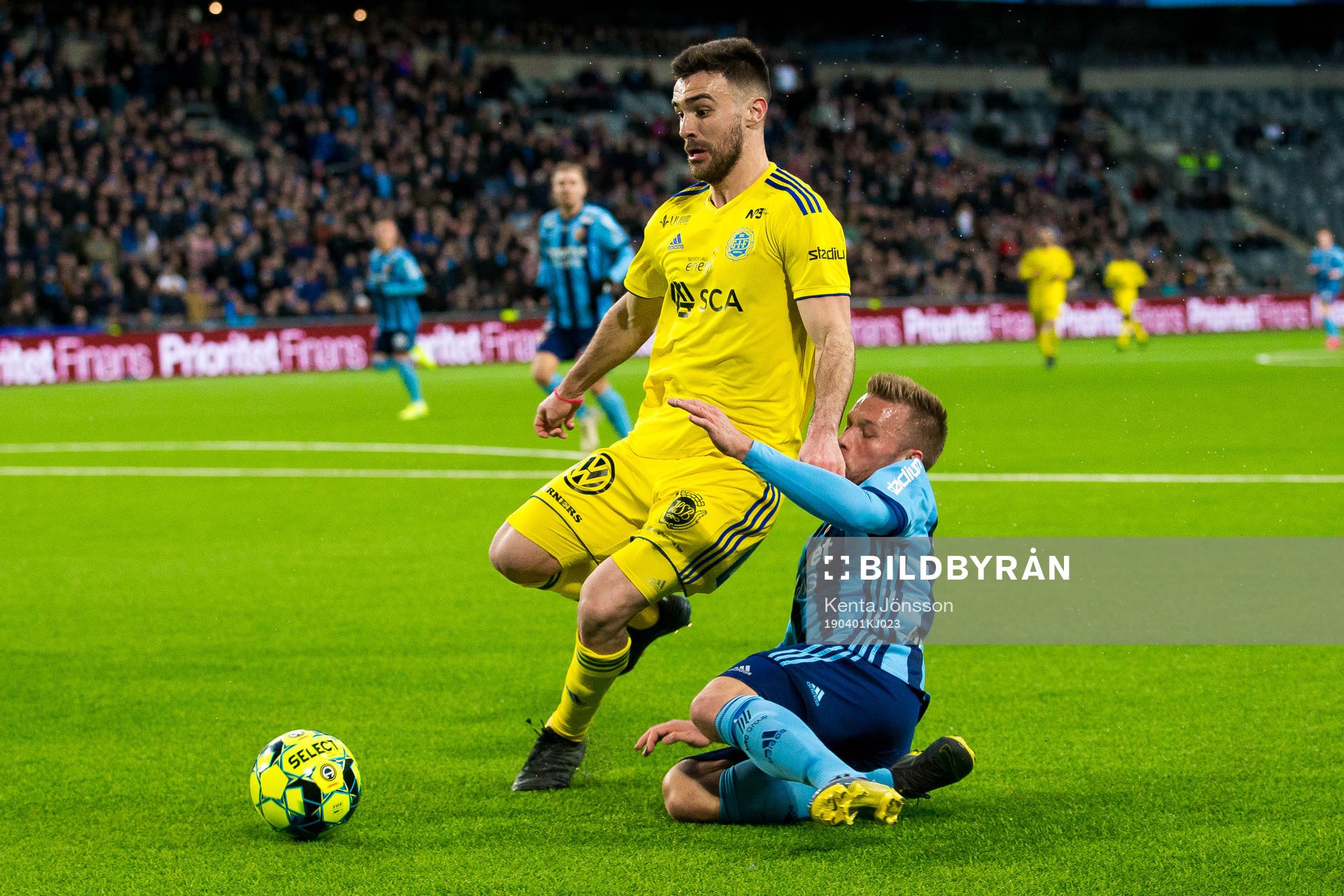 Sundsvalls Carlos Gracia och Djurgårdens Nicklas Bärkroth