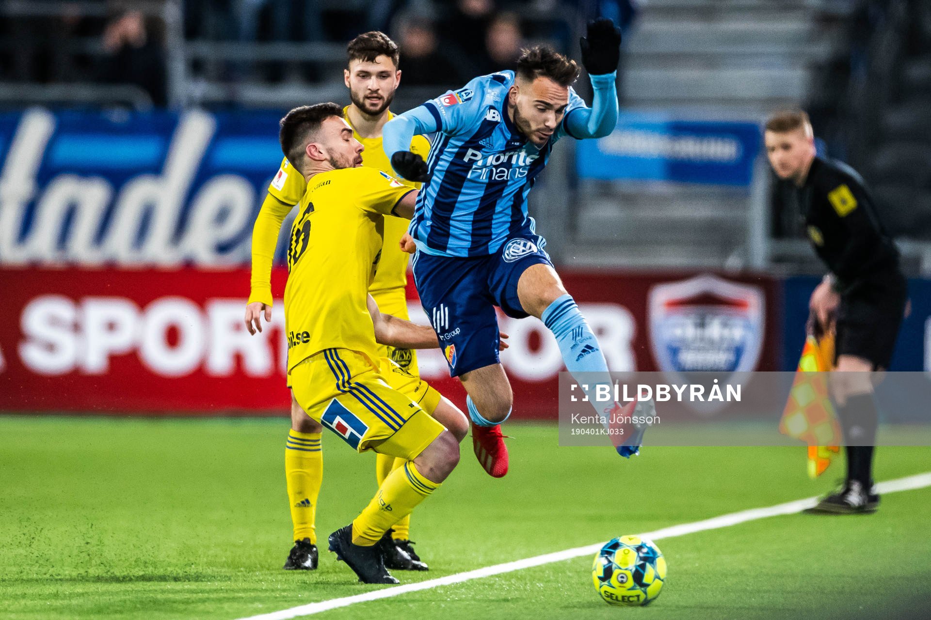 Djurgårdens Dzenis Kozica och Sundsvalls Carlos Gracia