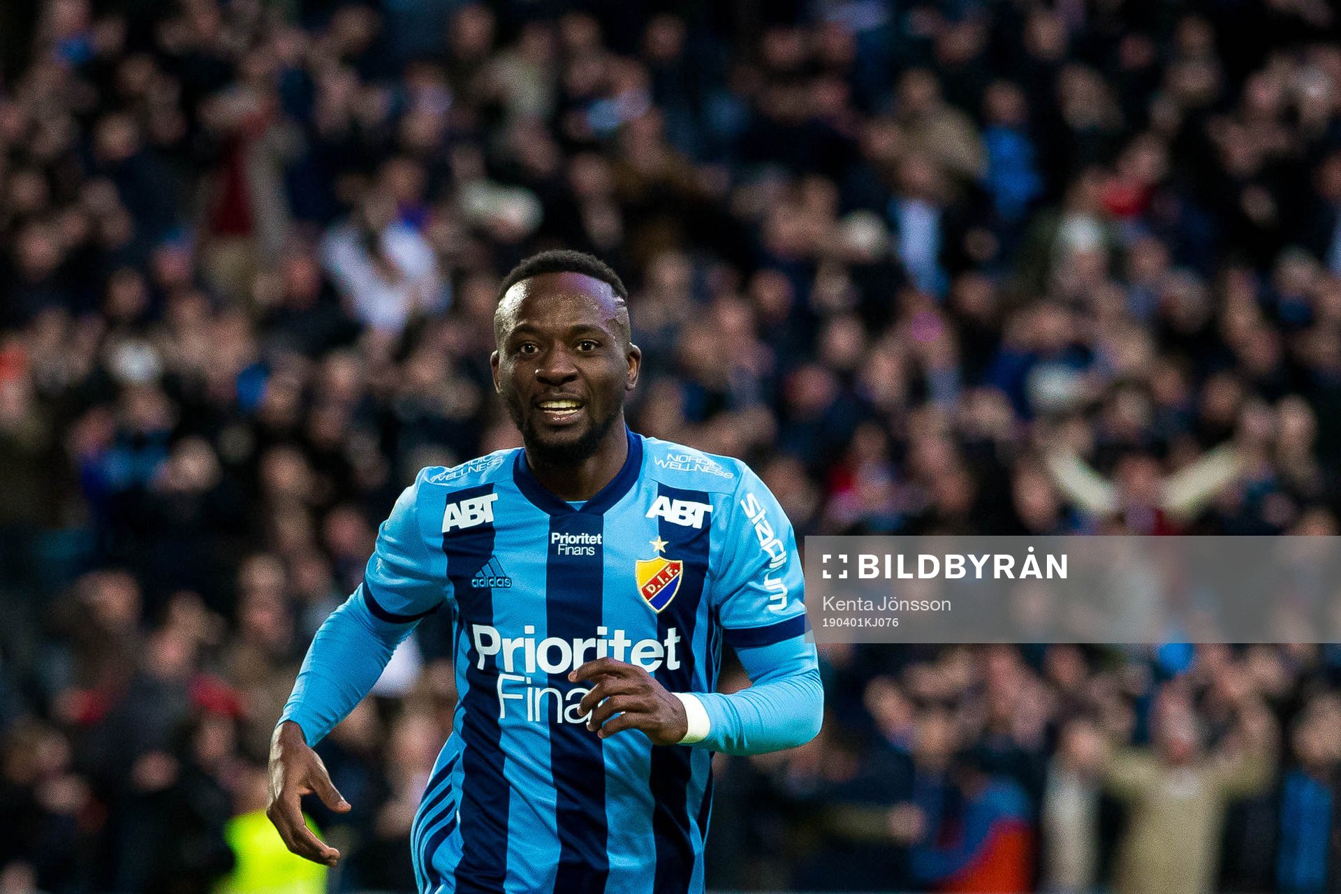Djurgårdens Mohamed Buya Turay jublar efter 2-0 under fotbollsmatchen i Allsvenskan mellan Djurgården och GIF Sundsvall den 1 april 2019 i Stockholm.