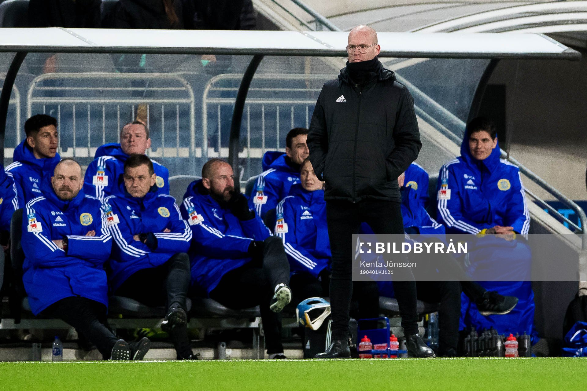 Sundsvalls tränare Joel Cedergren under fotbollsmatchen i Allsvenskan mellan Djurgården och GIF Sundsvall den 1 april 2019 i Stockholm.