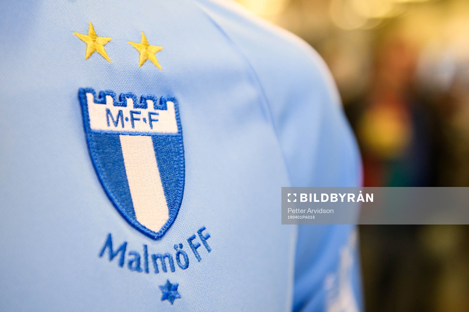Malmö FFs klubbmärke som emblem på en matchtröja i