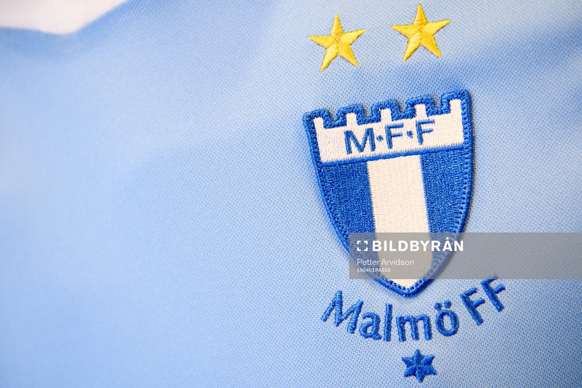 Malmö FFs klubbmärke som emblem på en matchtröja i
