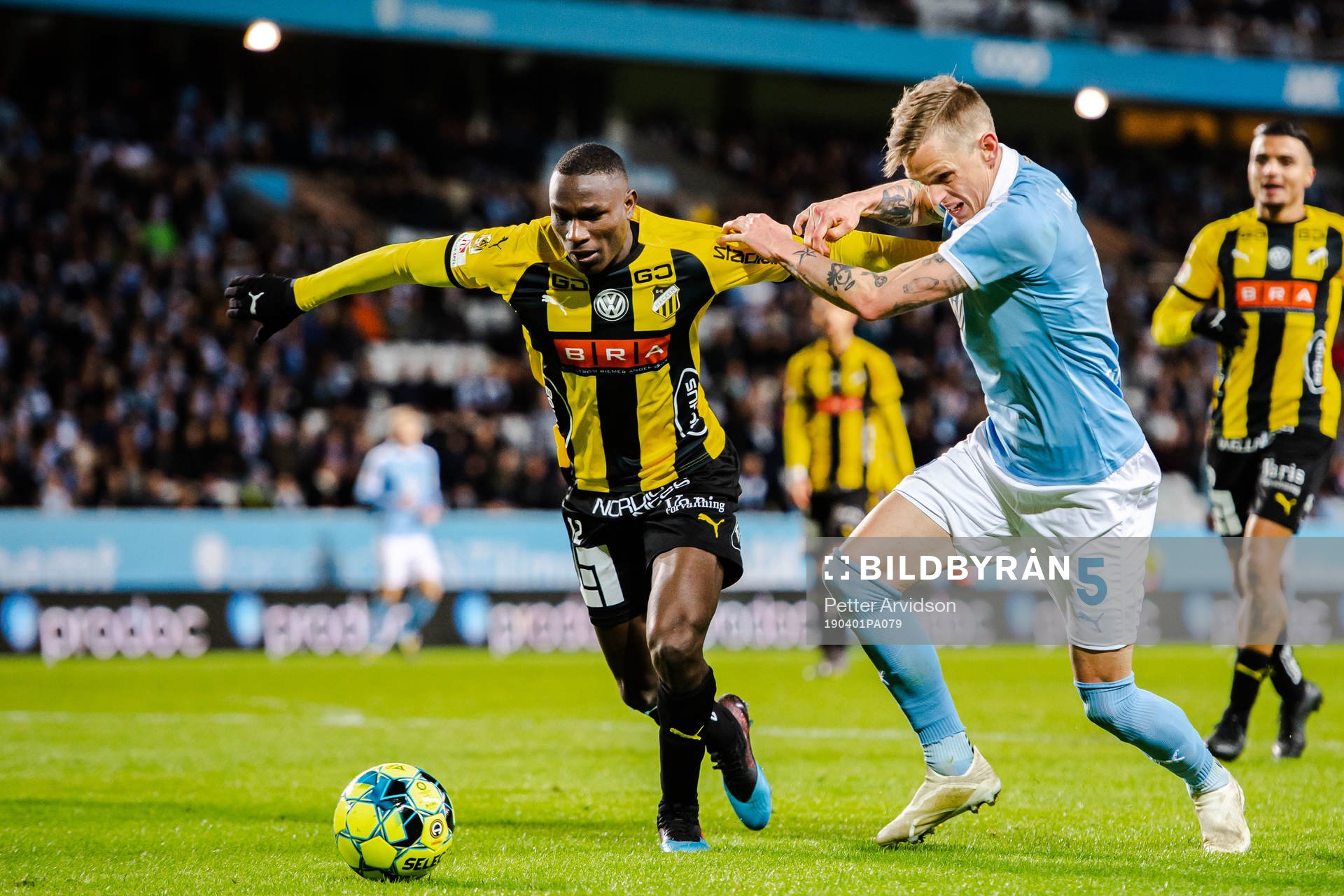 Häckens Elohor Ekpolo och Malmö FFs Sören Rieks