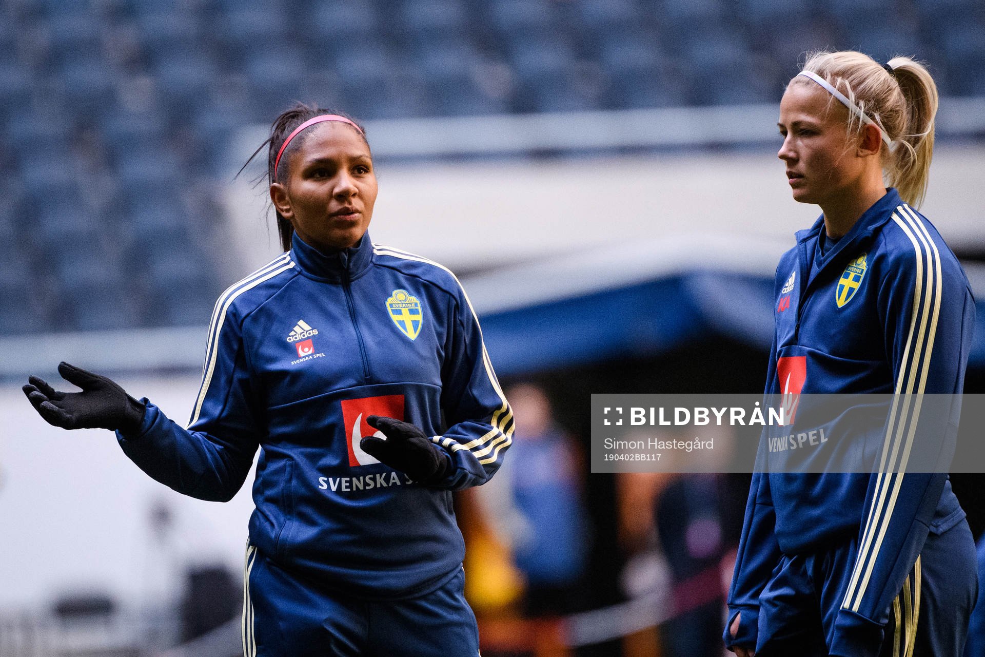 Madelen Janogy and Hanna Glas of the Swedish women national