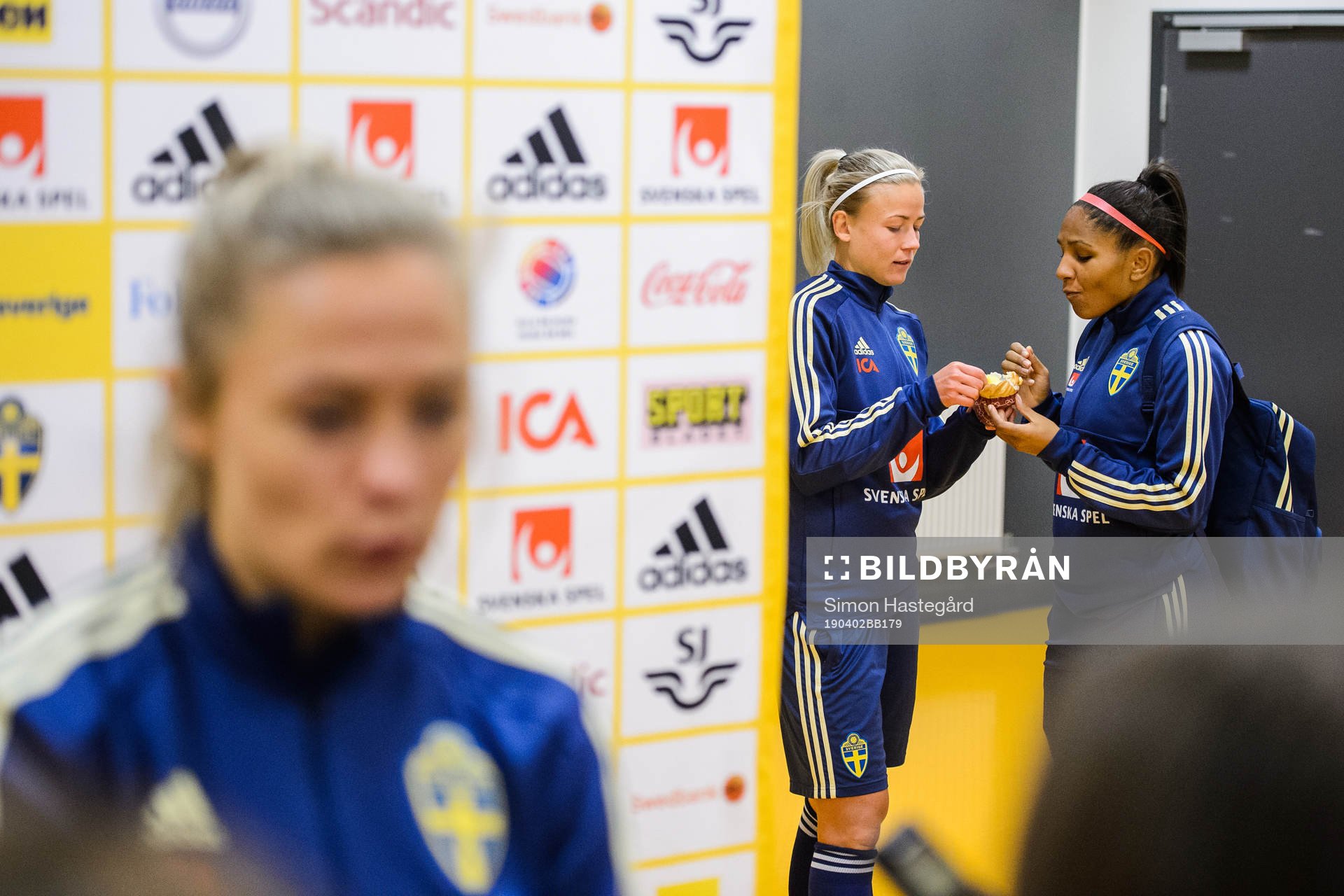 Hanna Glas and Madelen Janogy of the Swedish women national