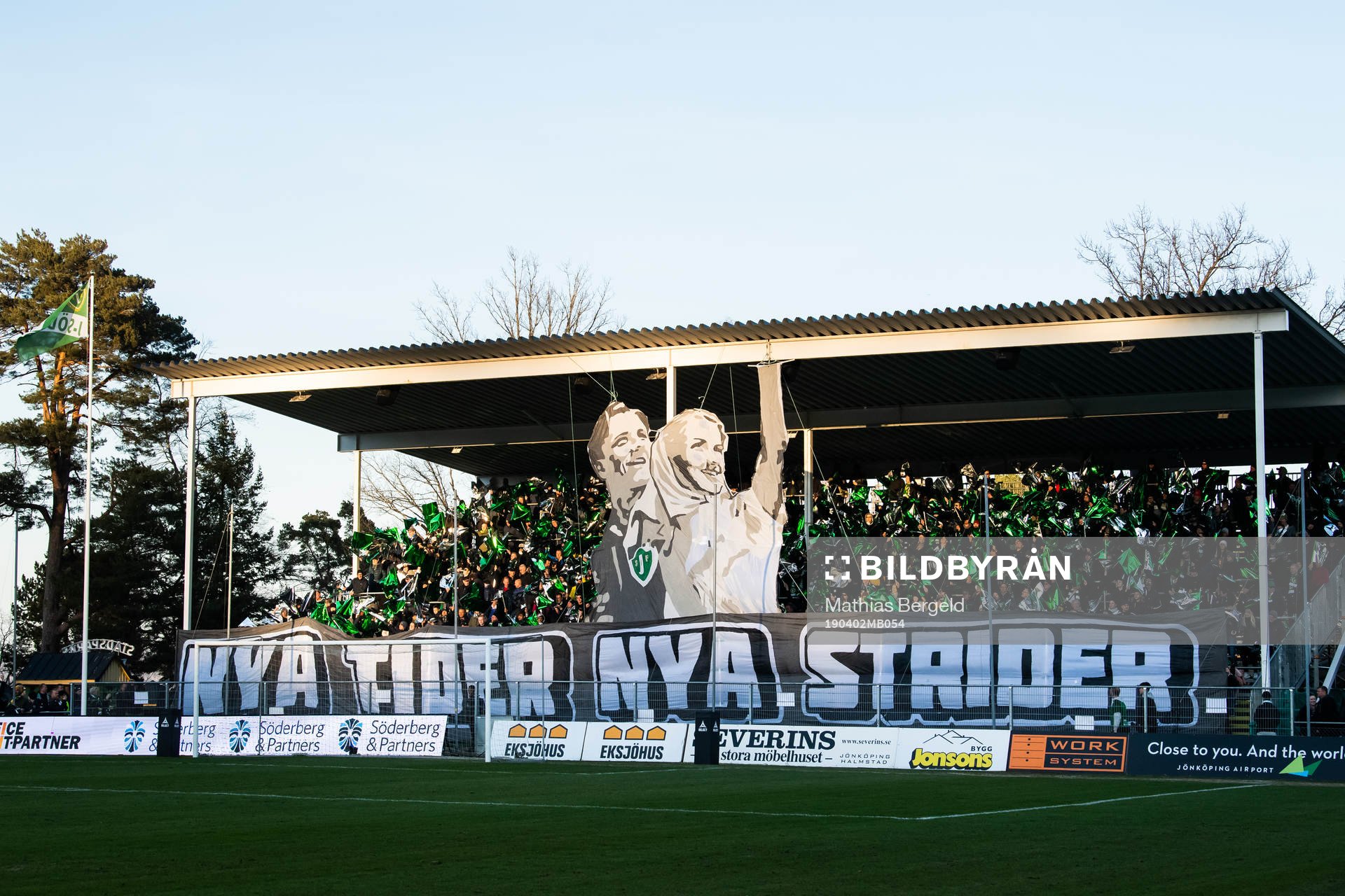 Jönköpings supportrar med ett tifo