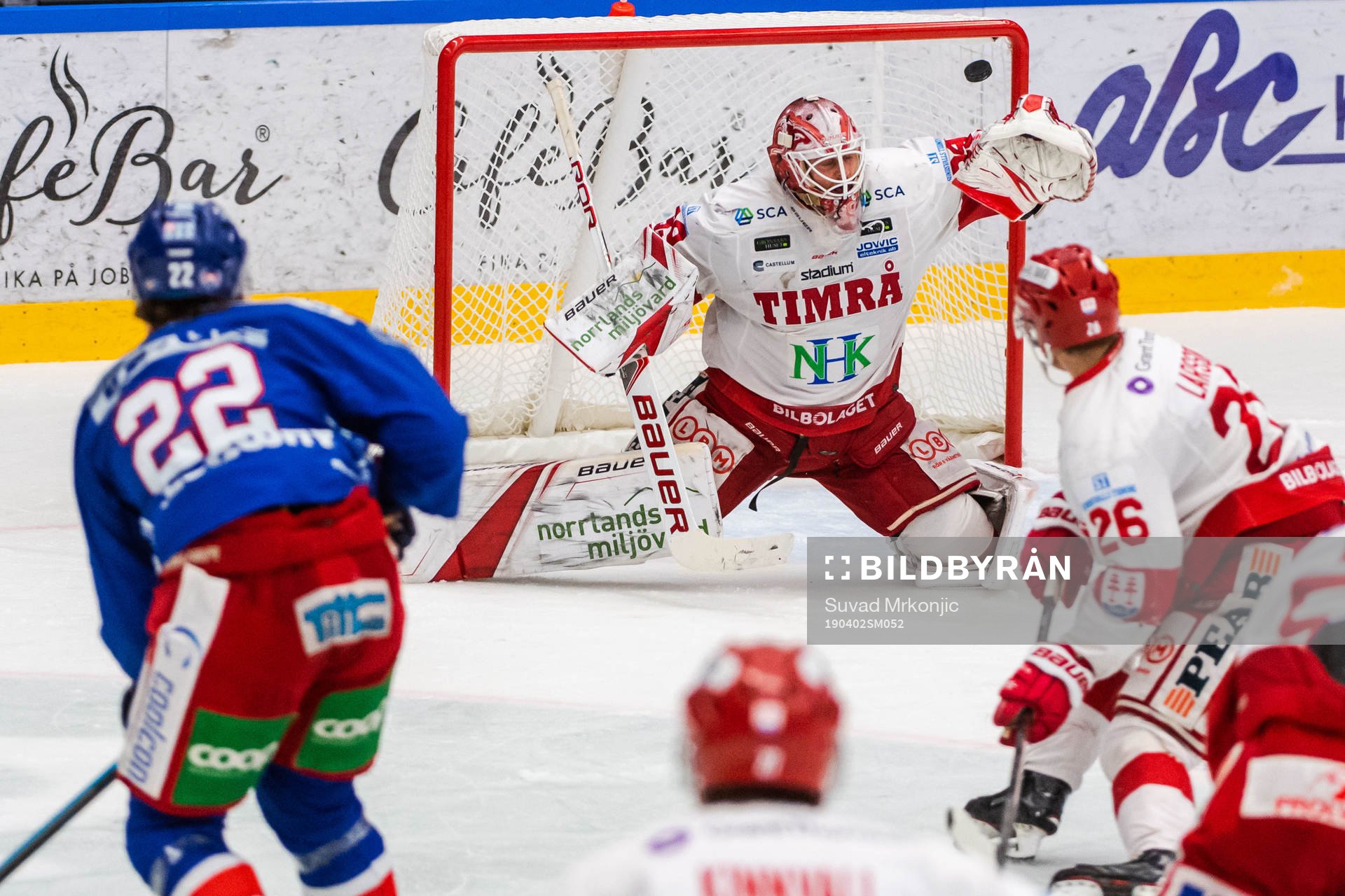 Oskarshamns John Dahlström gör 5-2 bakom Timrås målvakt
