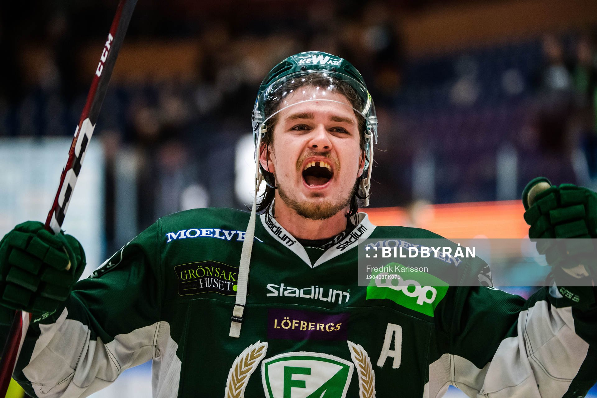 Färjestads Linus Johansson jublar