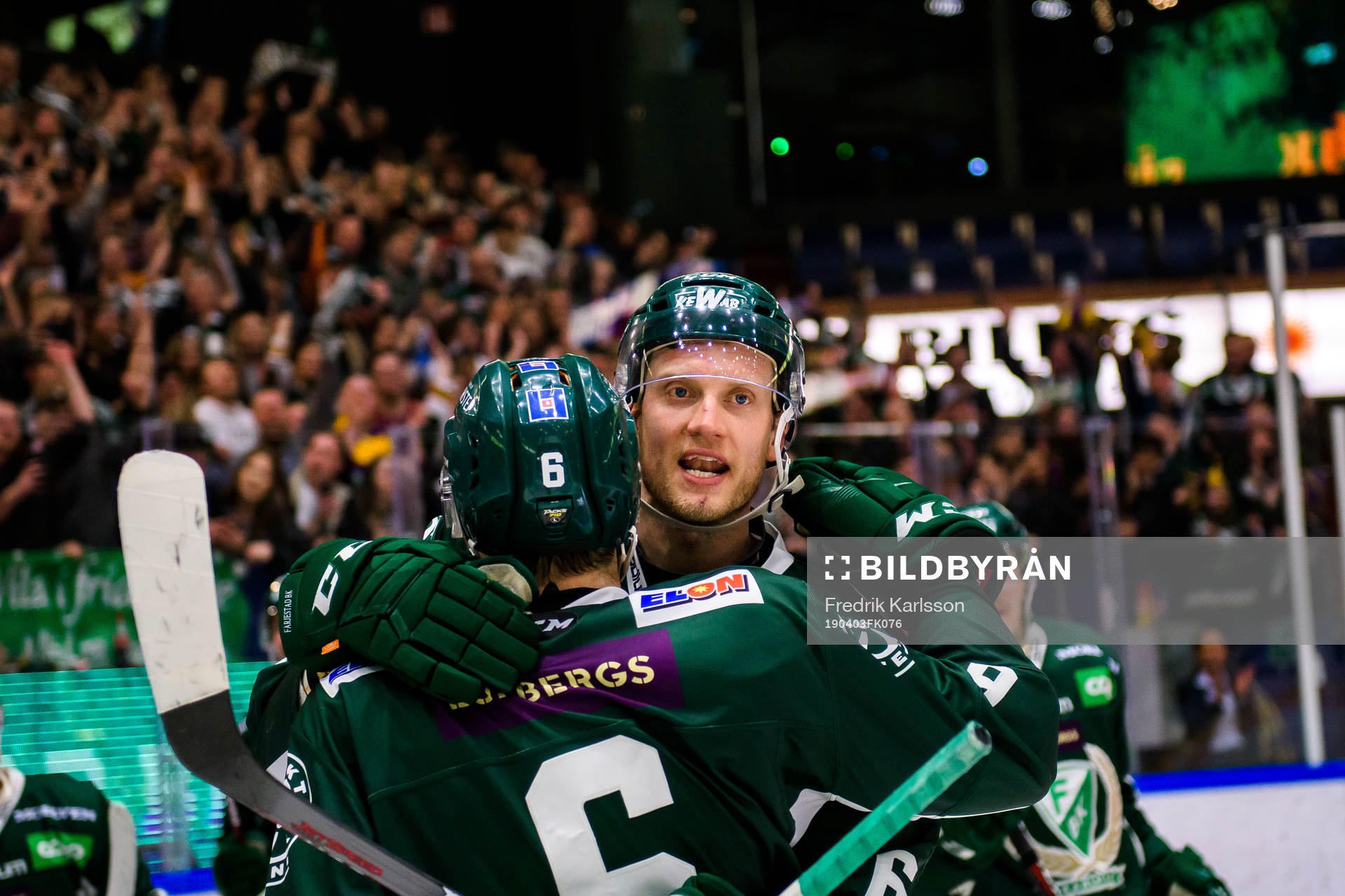 Färjestads Johan Ryno jublar