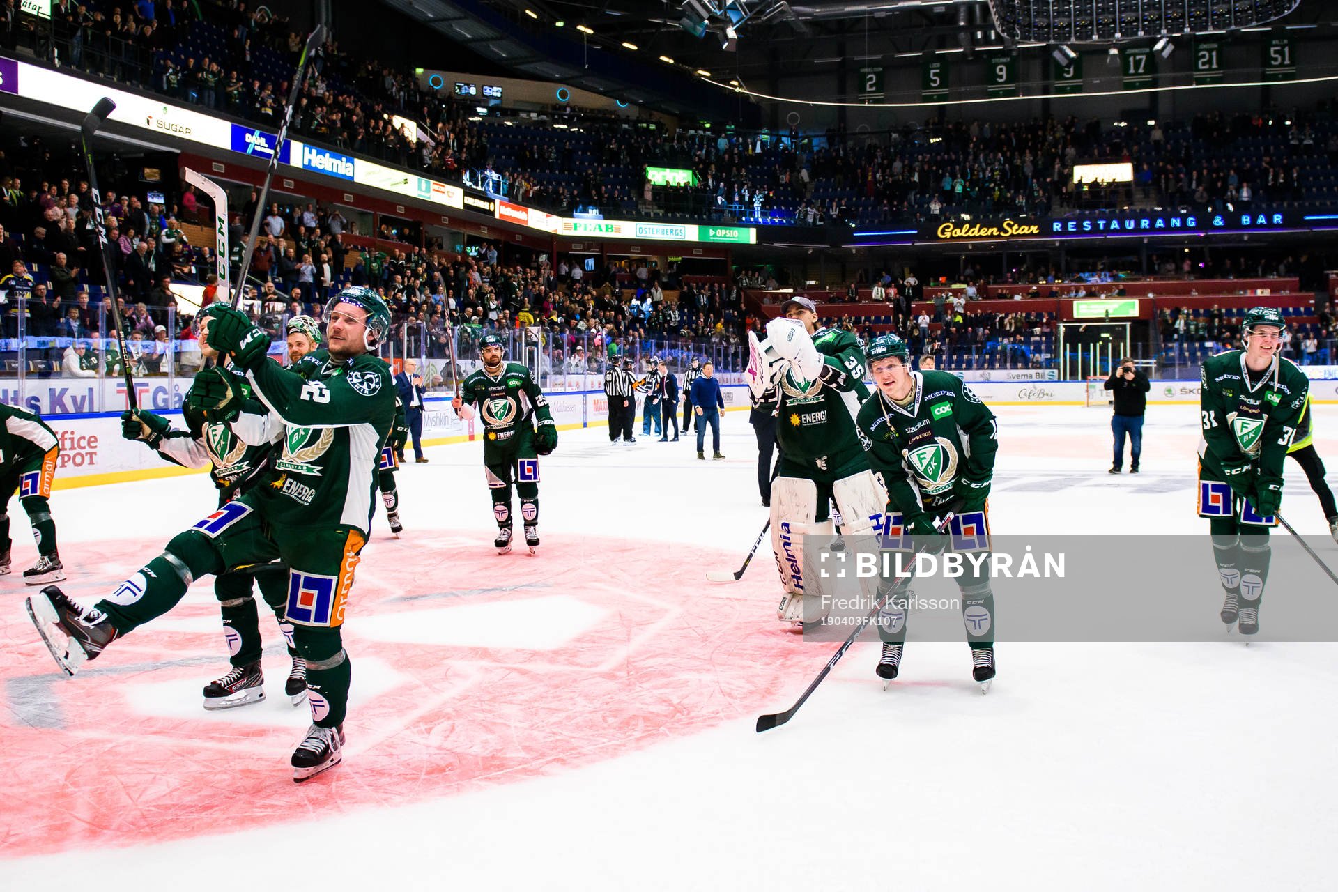 Färjestads spelare jublar
