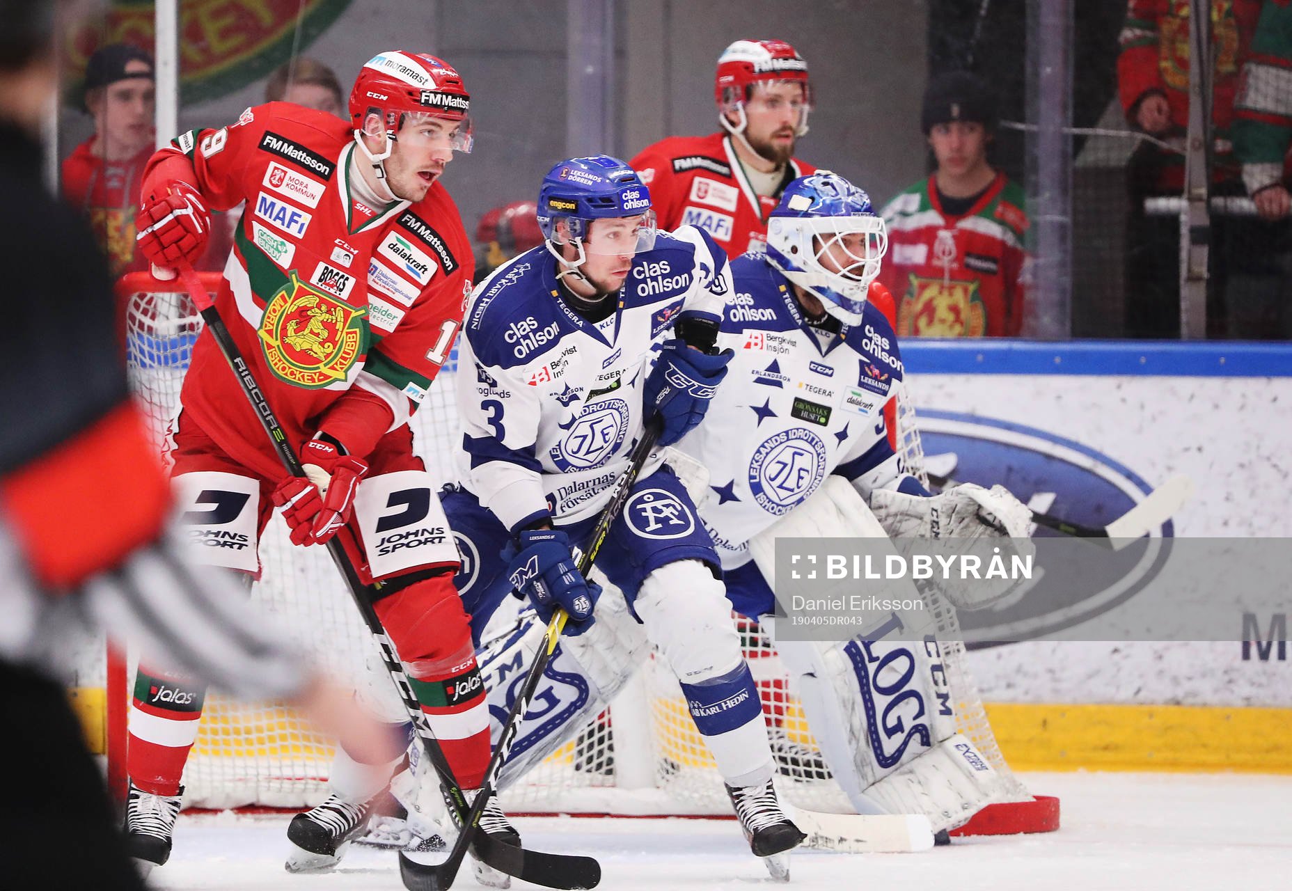 Leksands August Berg och målvakt Axel Brage mot Moras John