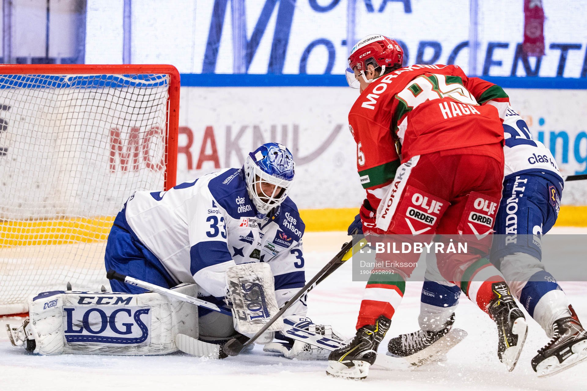 Leksands målvakt Axel Brage och Moras Michael Haga och