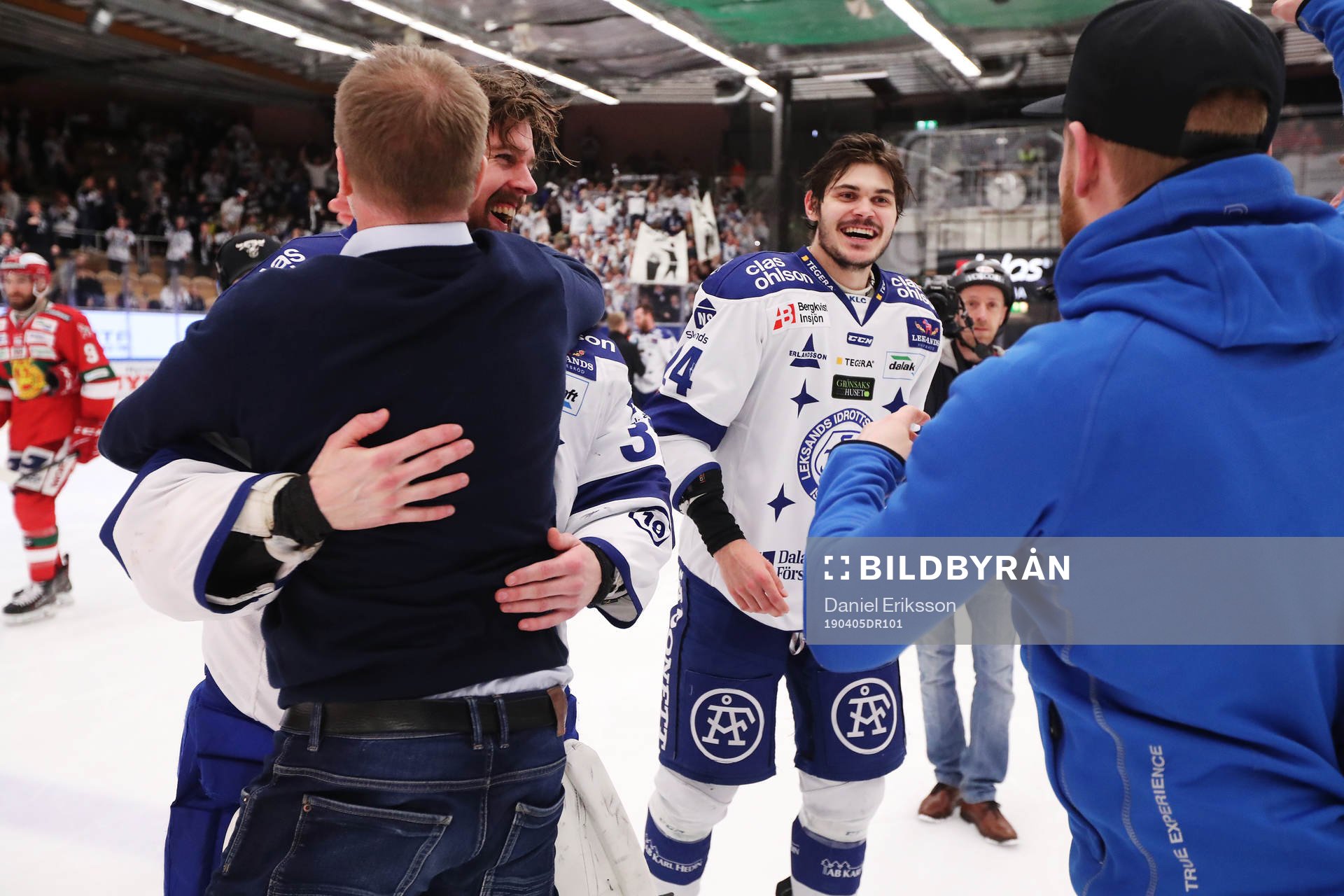Leksands spelare jublar