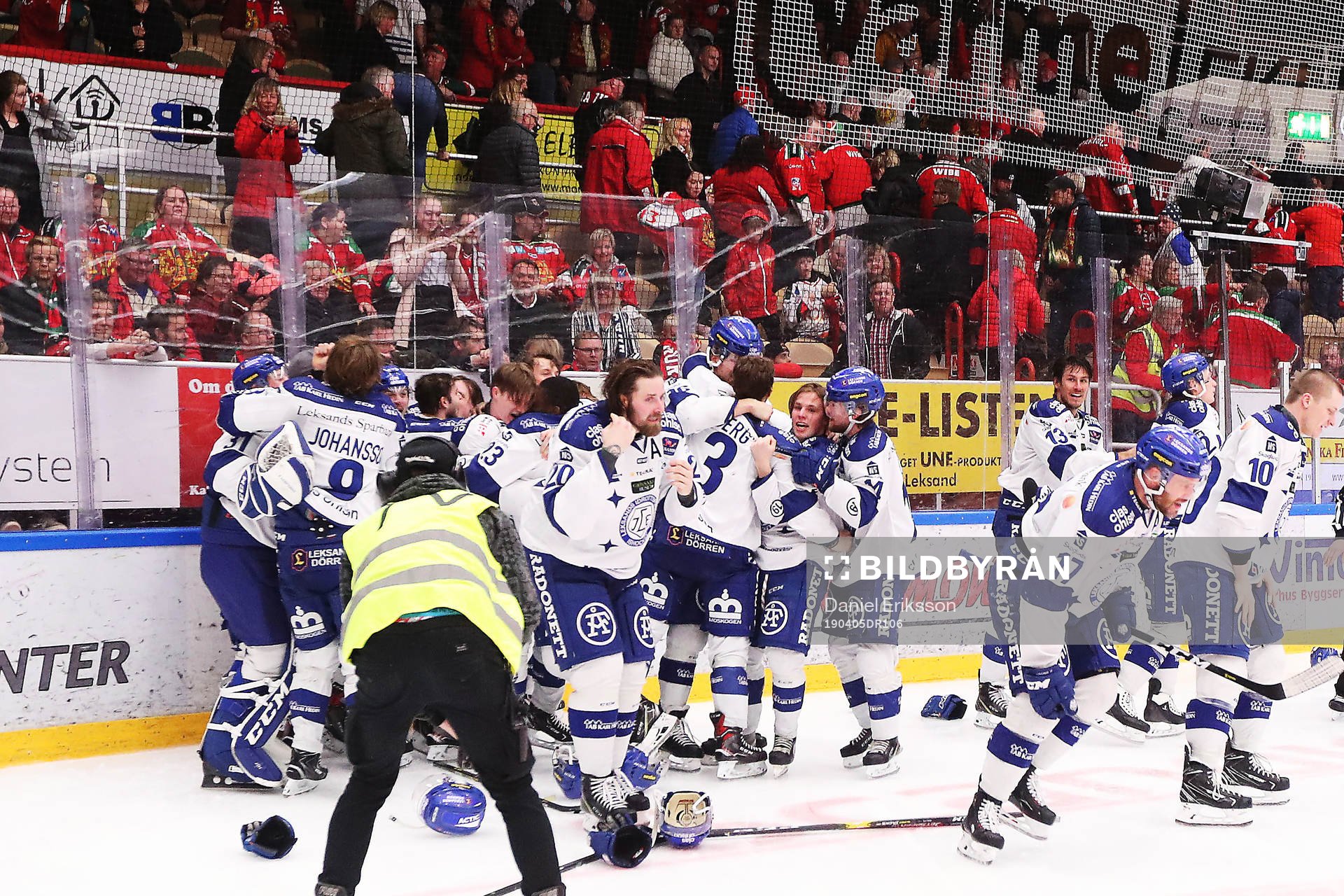 Leksands spelare jublar