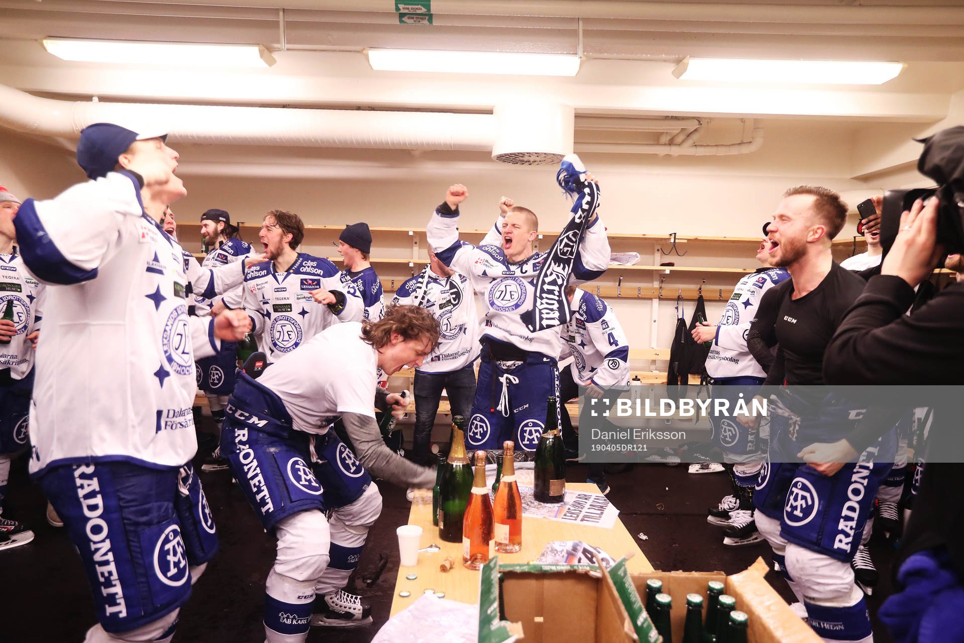 Leksands spelare jublar