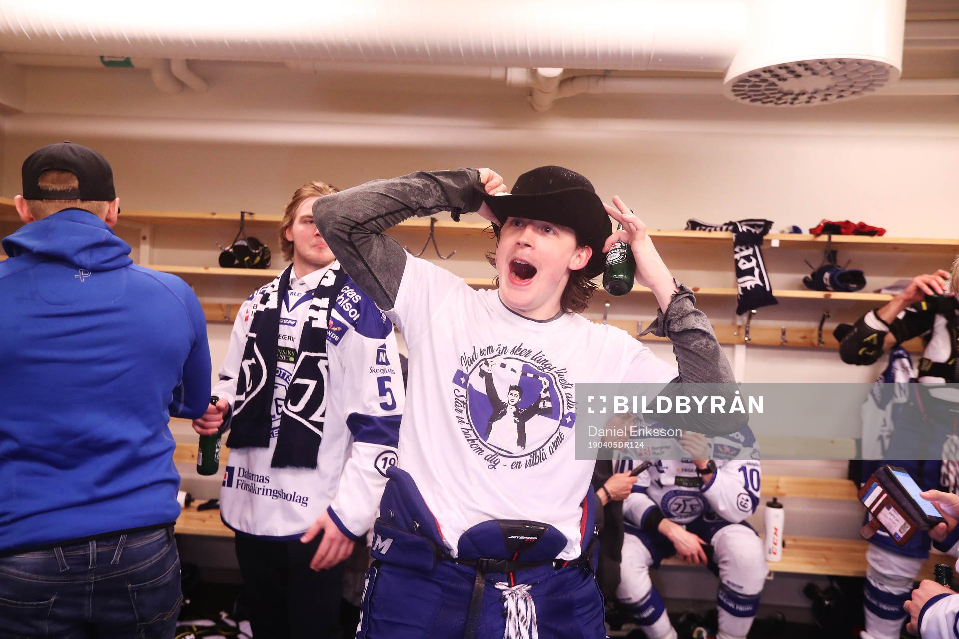 Leksands spelare jublar