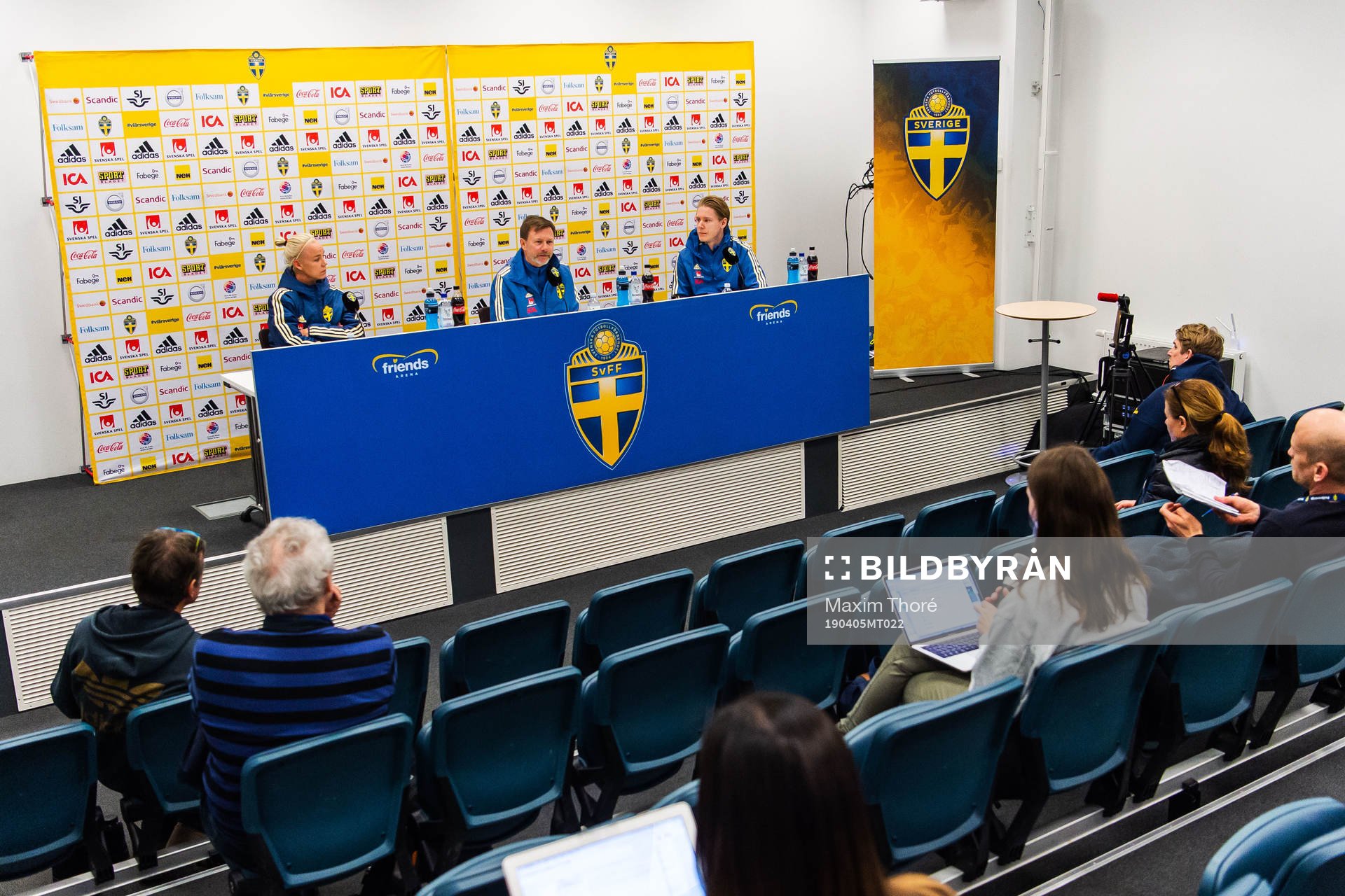 Caroline Seger and Peter Gerhardsson, head coach of the