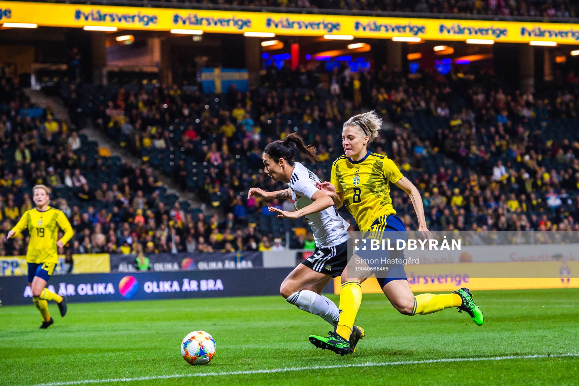 Lina Hurtig of Sweden and Kathrin Hendrich of Germany