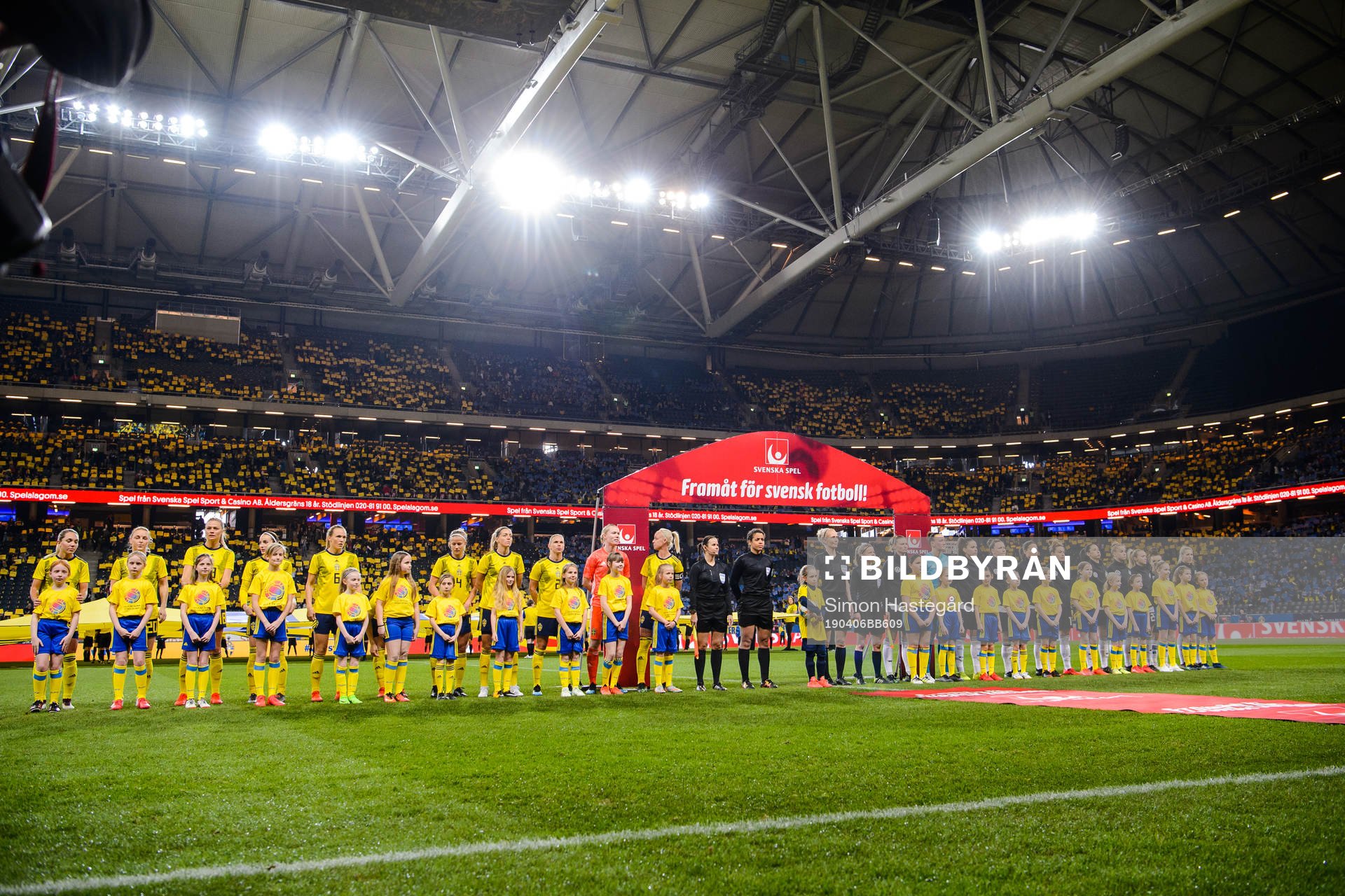 Line up of Sweden and Germany