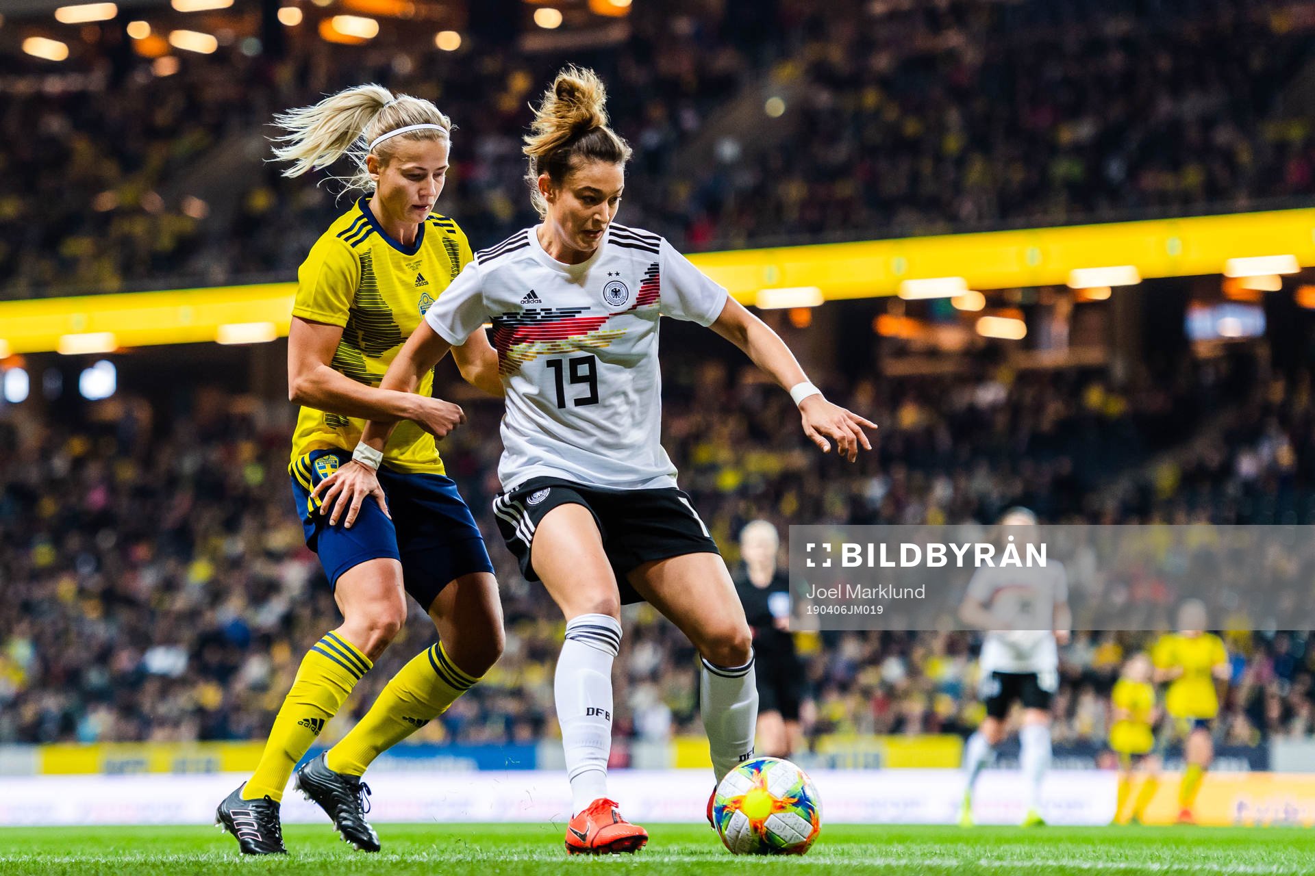 Hanna Glas of Sweden and Felicitas Rauch of Germany