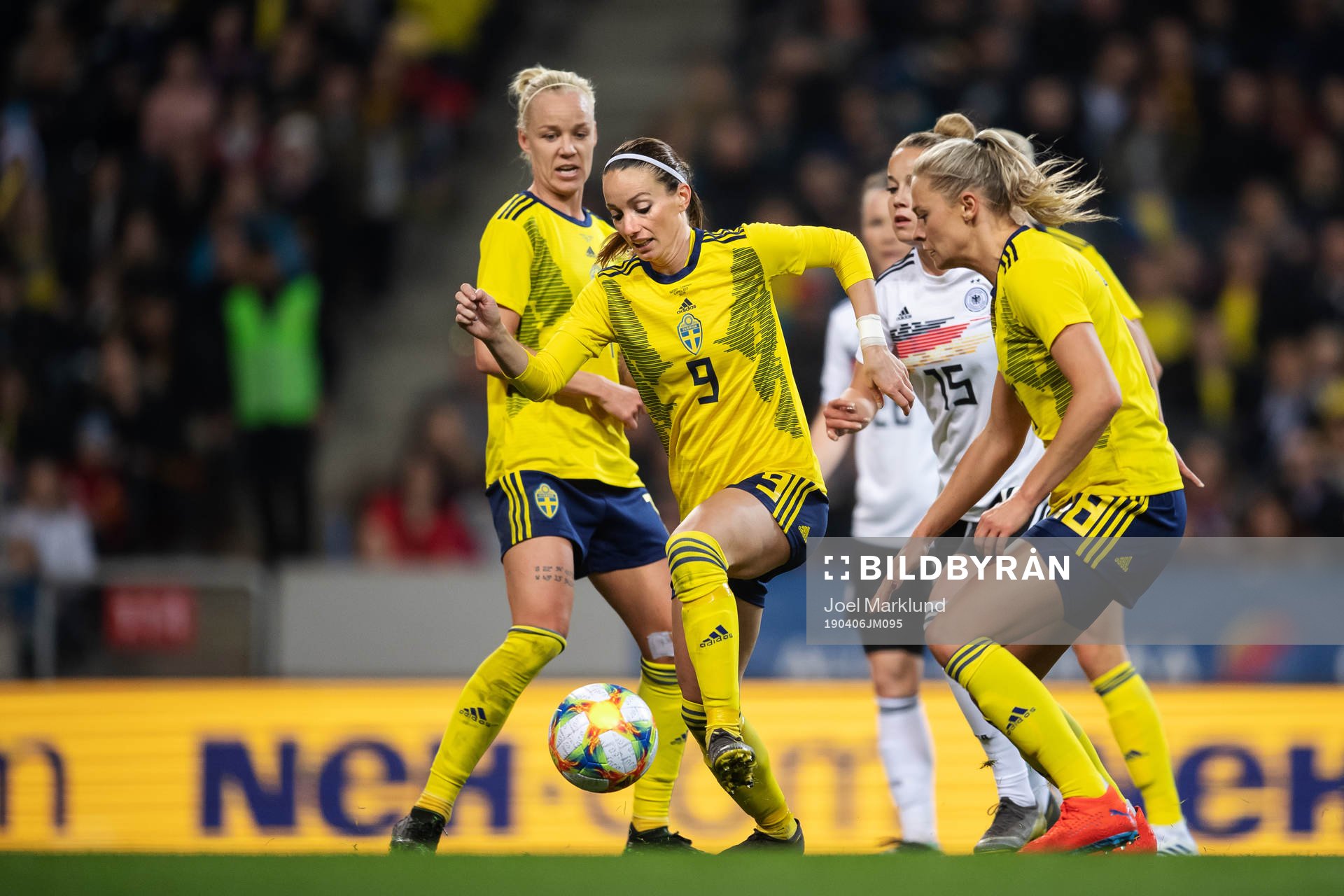 Caroline Seger, Kosovare Asllani and Fridolina Rolfö of