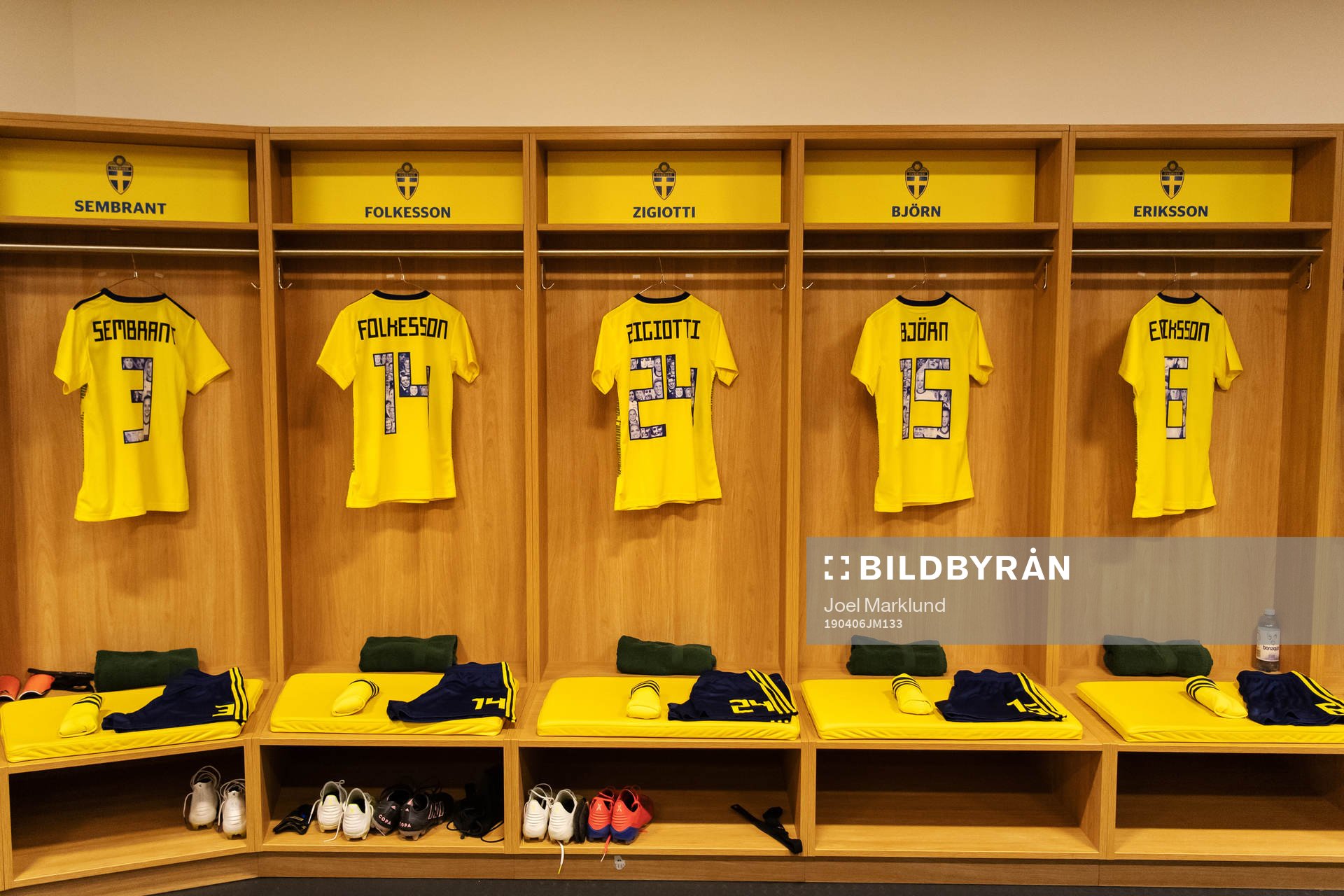 Jerseys of Linda Sembrant, Hanna Folkesson, Julia Zigiotti
