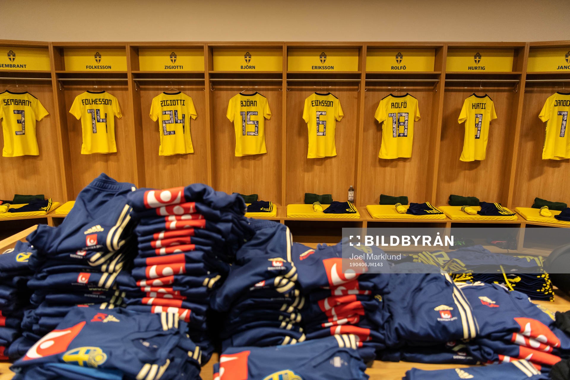 Jerseys of Linda Sembrant, Hanna Folkesson, Julia Zigiotti