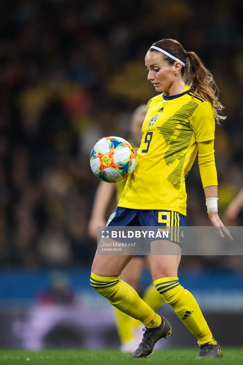 Kosovare Asllani of Sweden