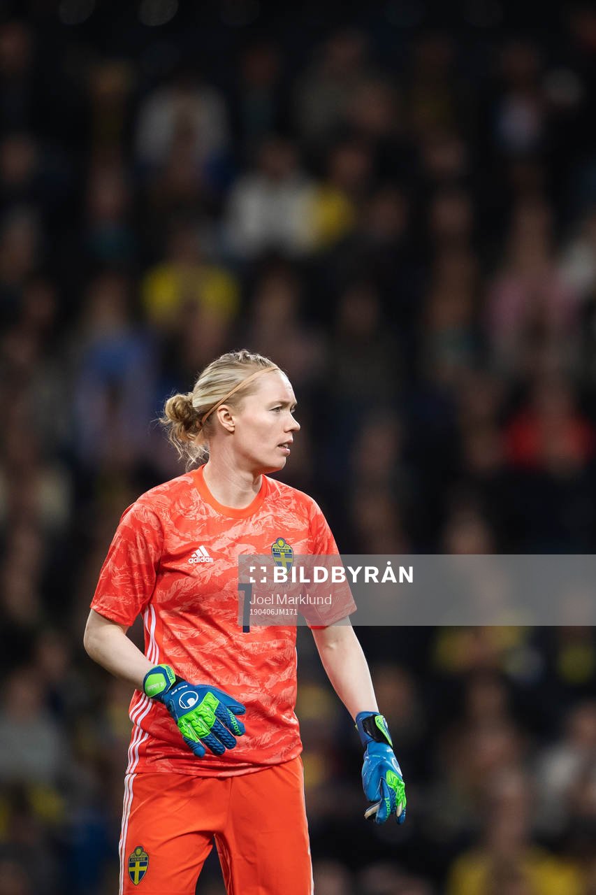 Goalkeeper Hedvig Lindahl of Sweden