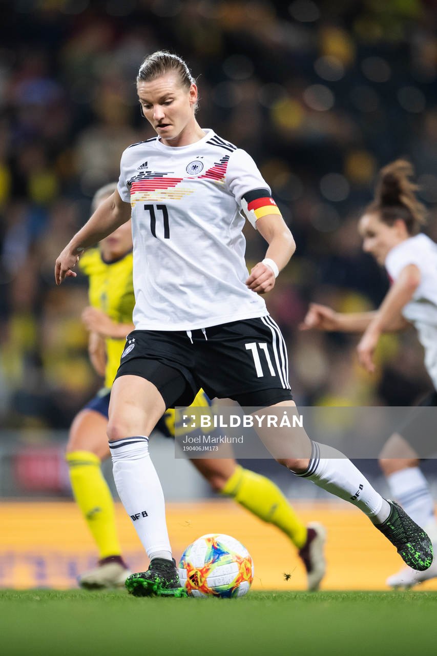 Alexandra Popp of Germany