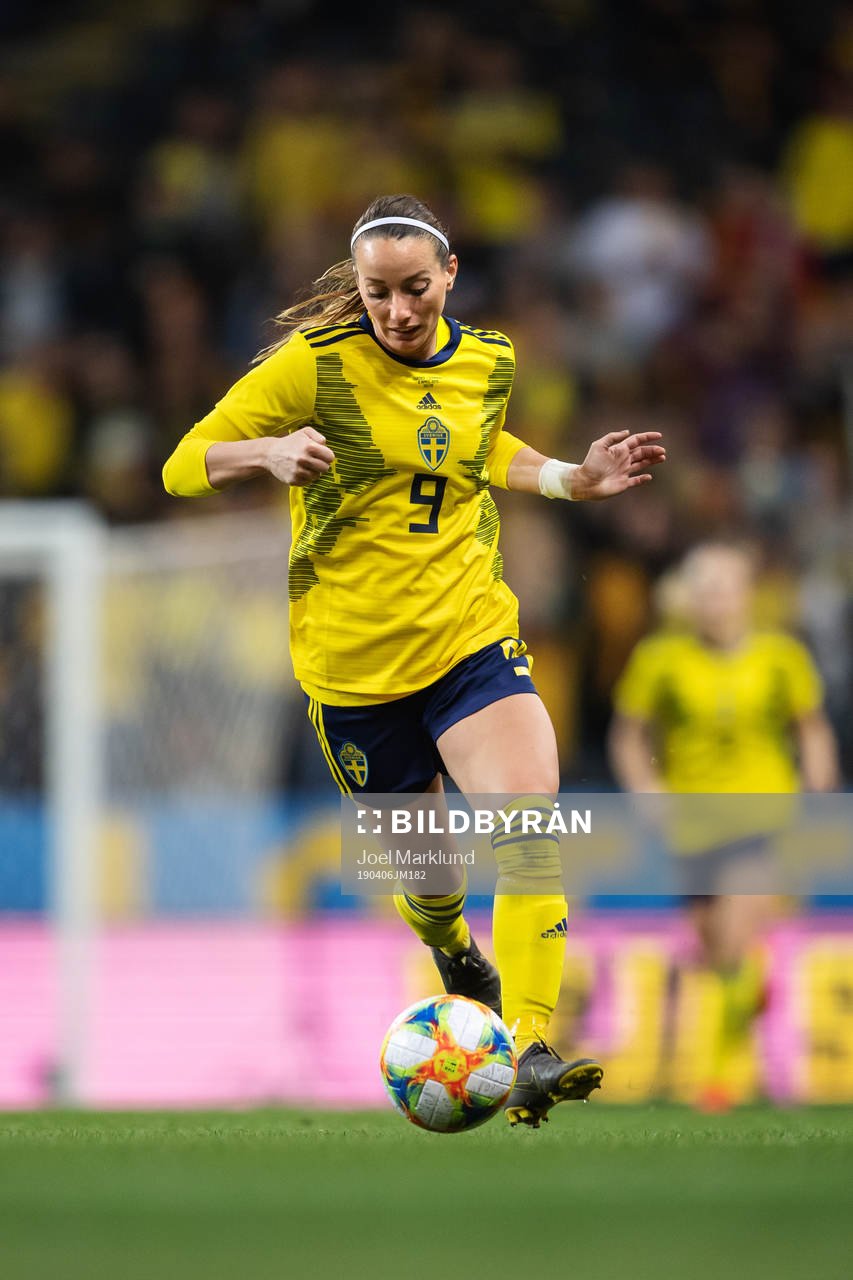 Kosovare Asllani of Sweden