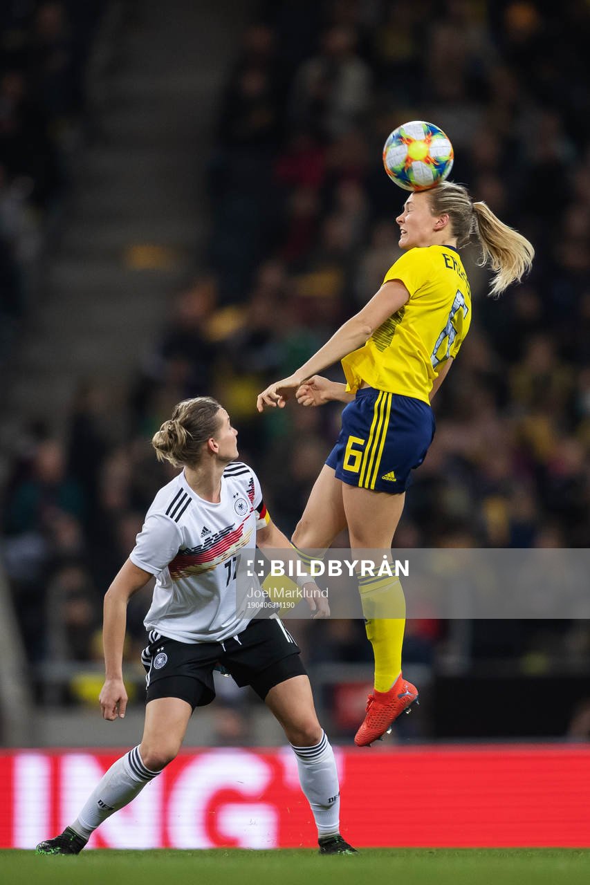 Alexandra Popp of Germany and Magdalena Eriksson of Sweden