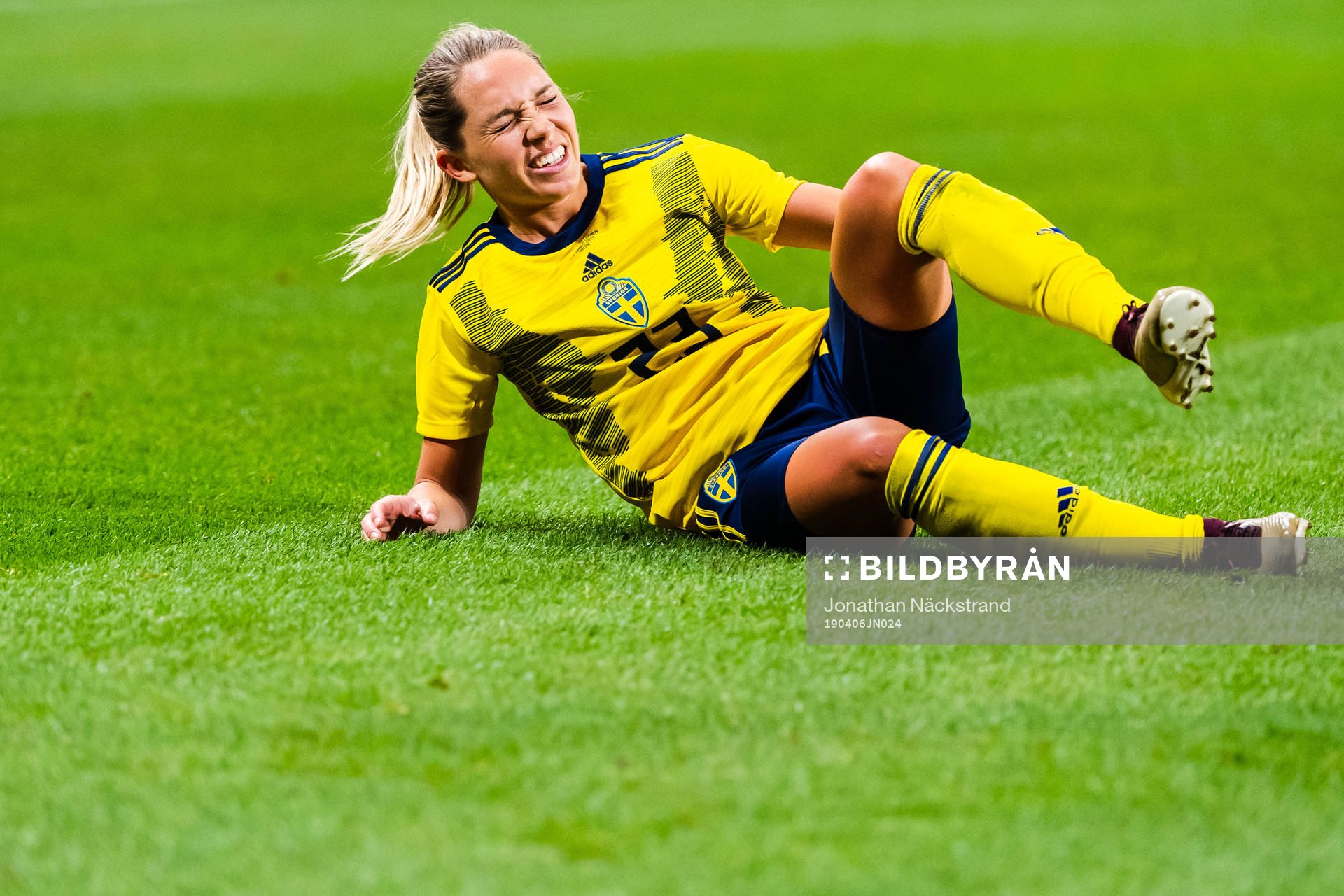 Elin Rubensson of Sweden in pain