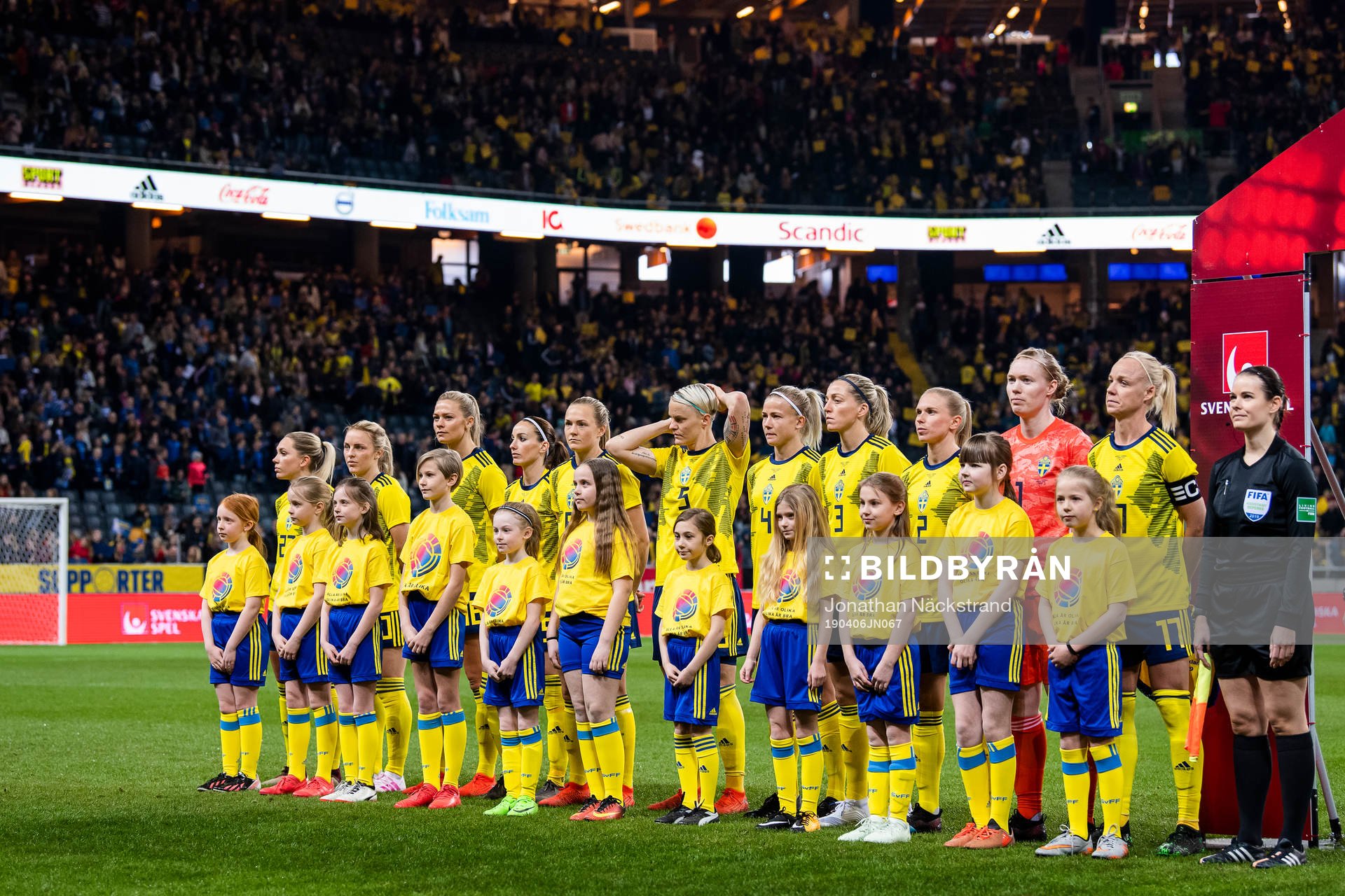 Elin Rubensson , Mimmi Larsson ,Fridolina Rolfö , Kosovare