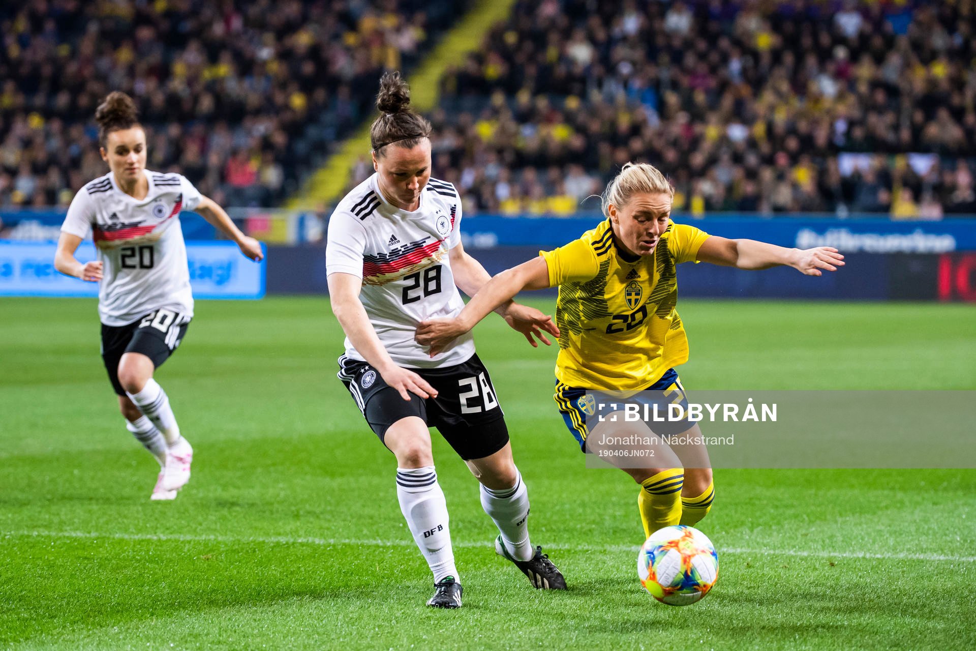 Mimmi Larsson of Sweden and Marina Hegering of Germany