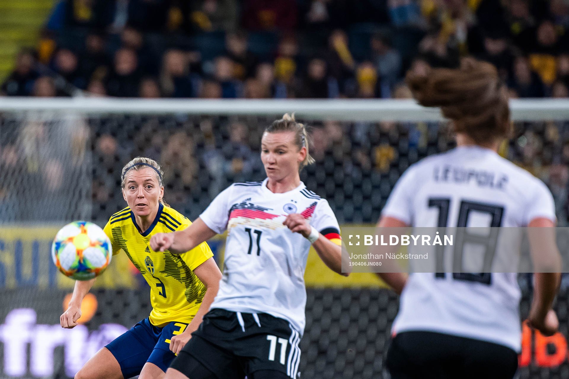 Linda Sembrant of Sweden and Alexandra Popp of Germany