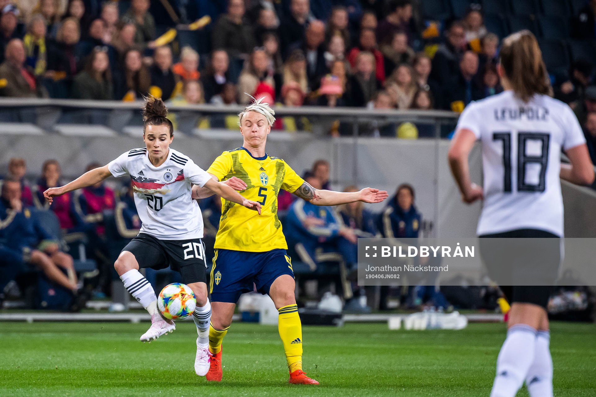 Nilla Fischer of Sweden and Lina Magull of Germany