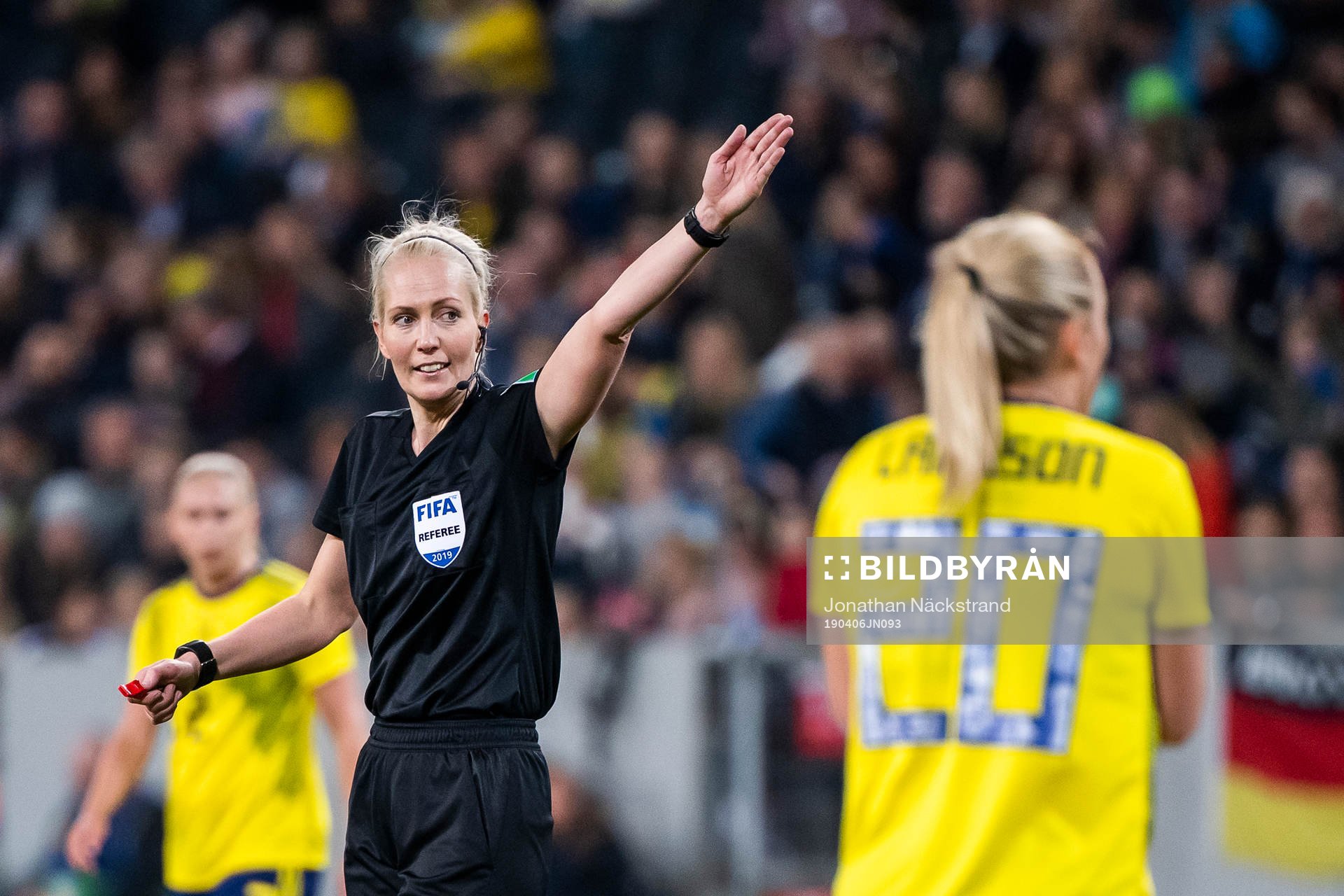 The match referee Lina Lehtovaara