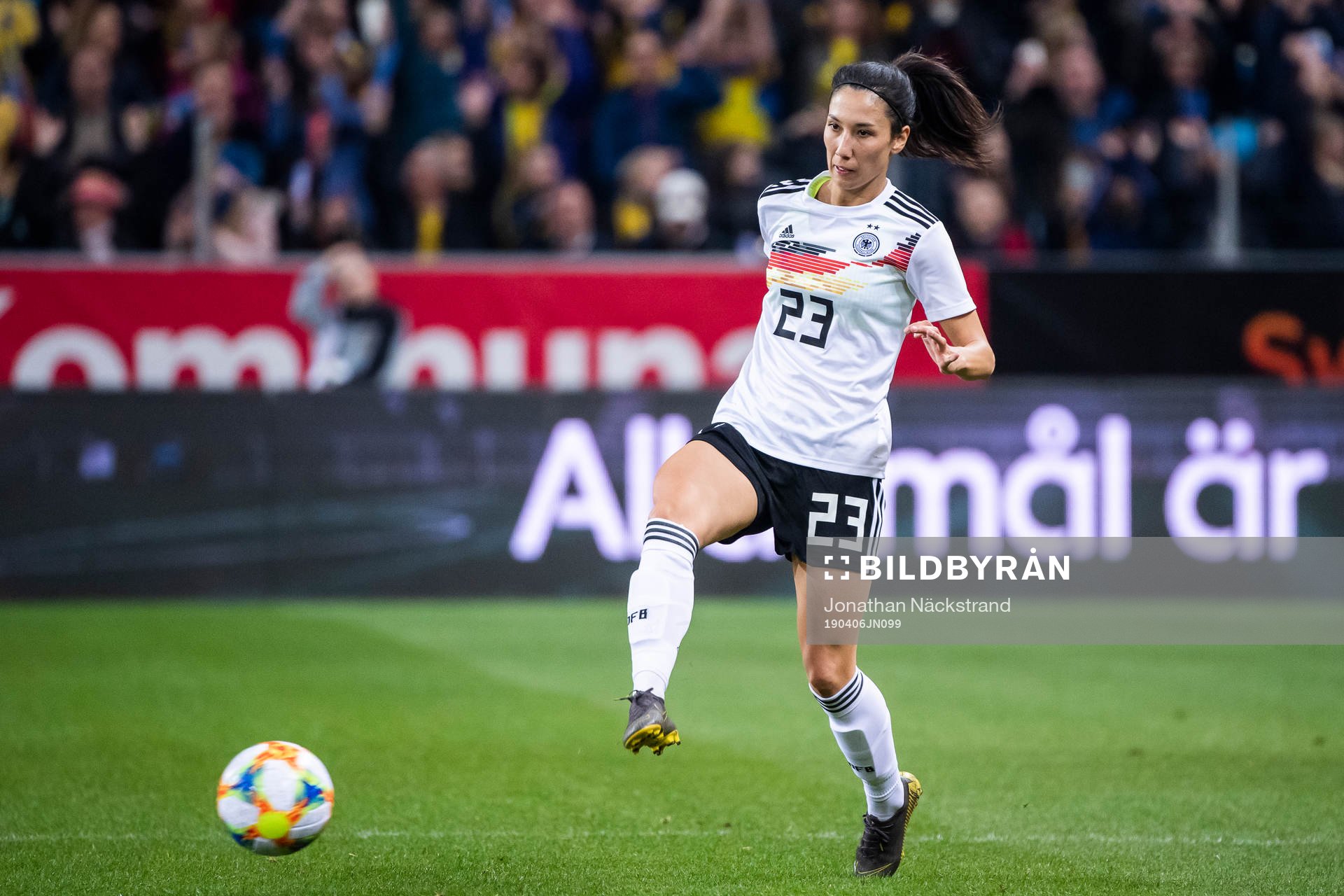 Sara Doorsoun of Germany