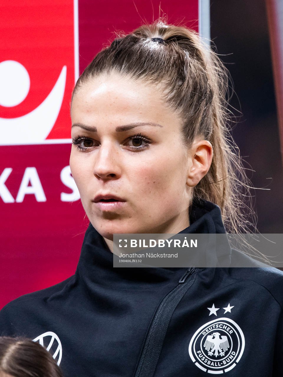 Melanie Leupolz of Germany prior to the women's