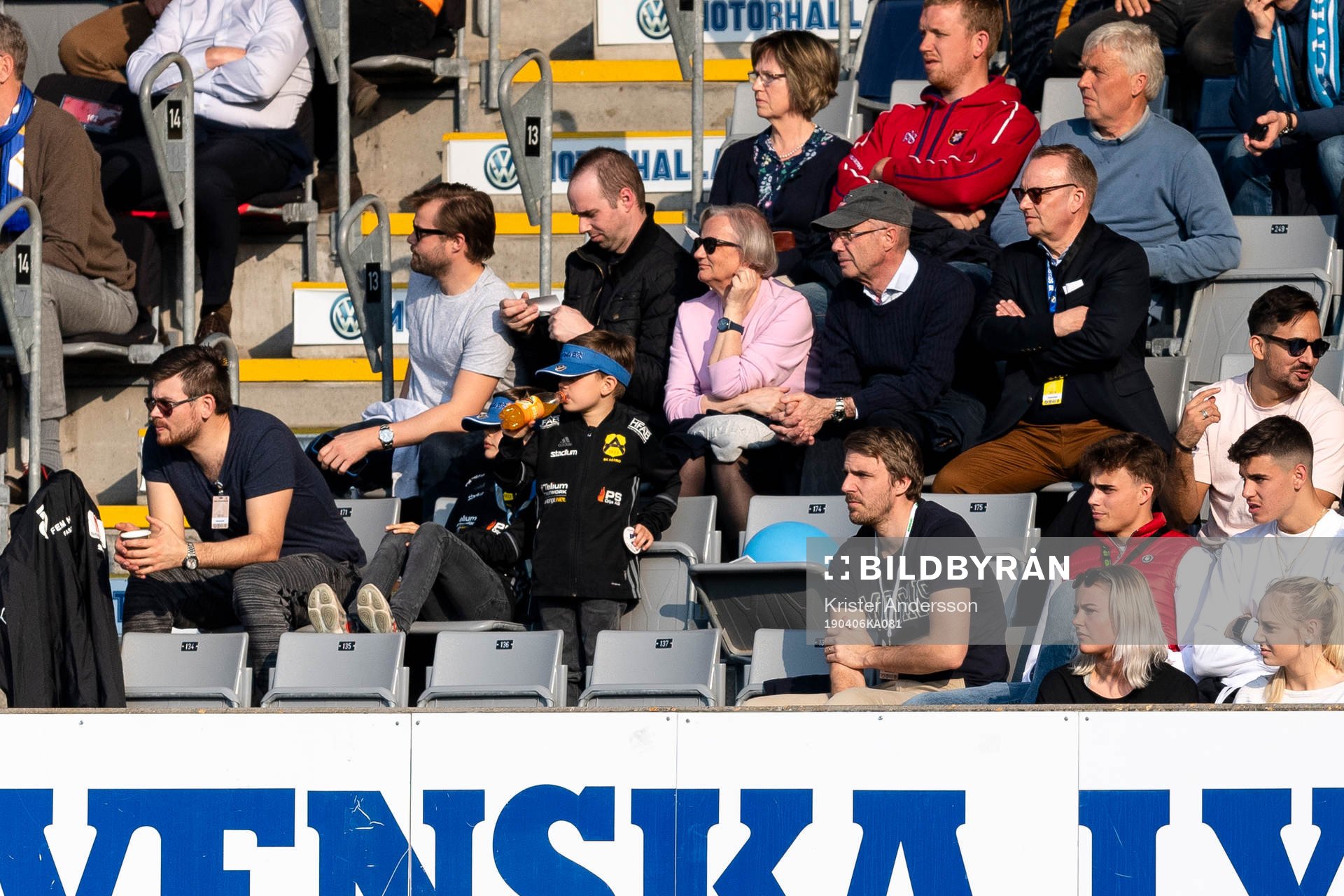 Halmstads Johan Oremo på läktaren