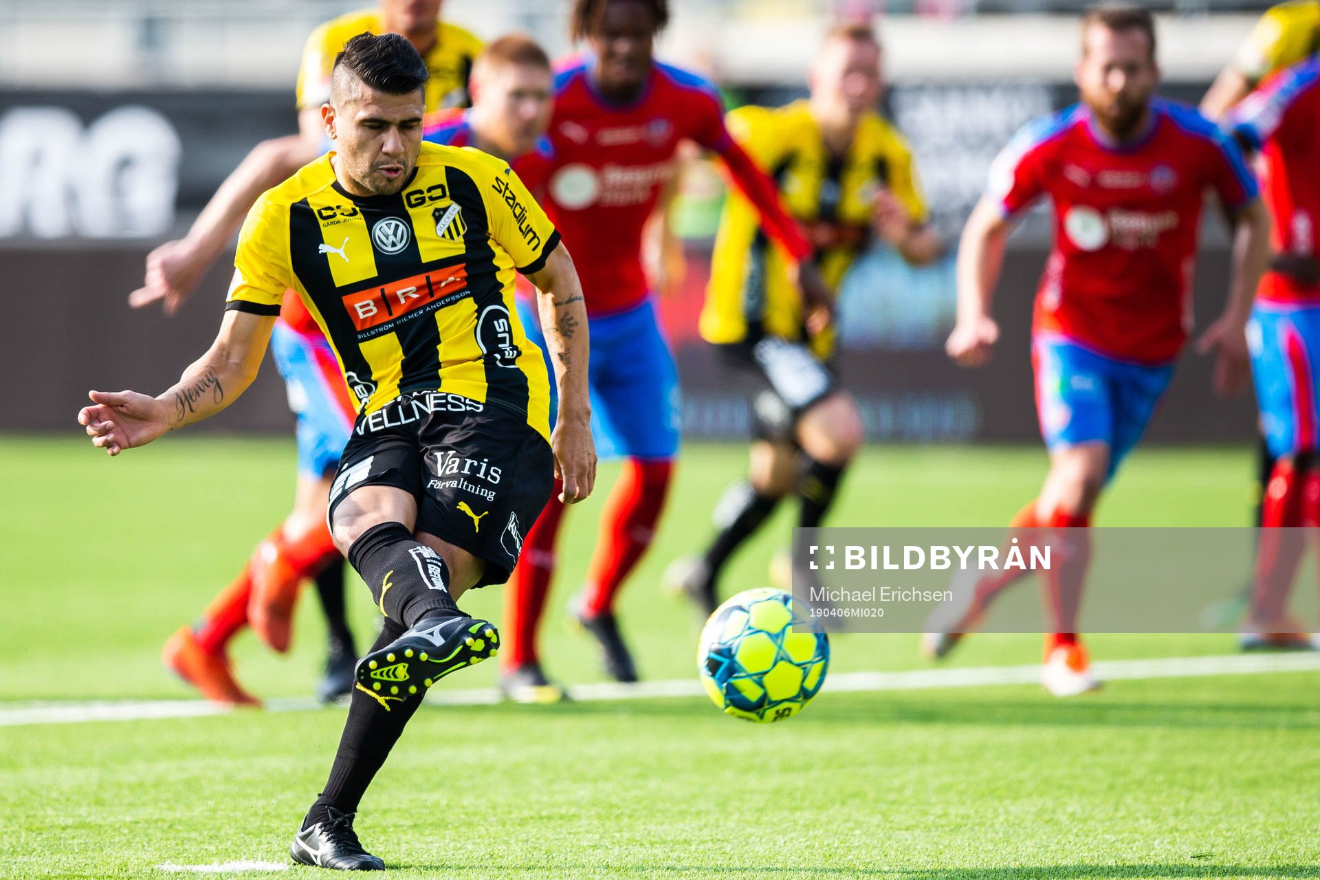 Häckens Paulinho gör 1-0 på straffunder fotbollsmatchen