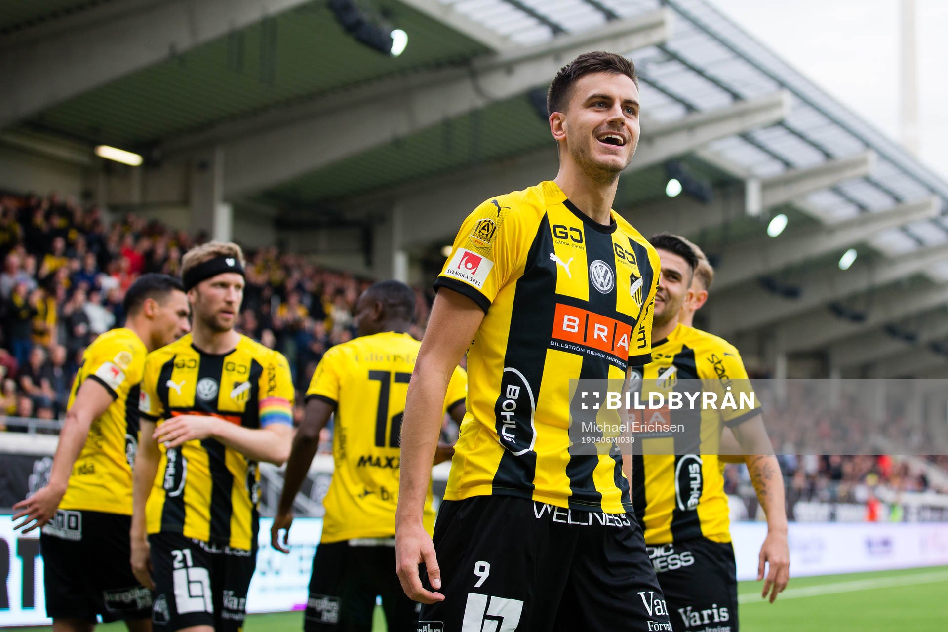 Häckens Alexander Jeremejeff jublar efter 2-0 under fotbollsmatchen i allsvenskan mellan Häcken och Helsingborg den 6 april 2019 i Göteborg.
