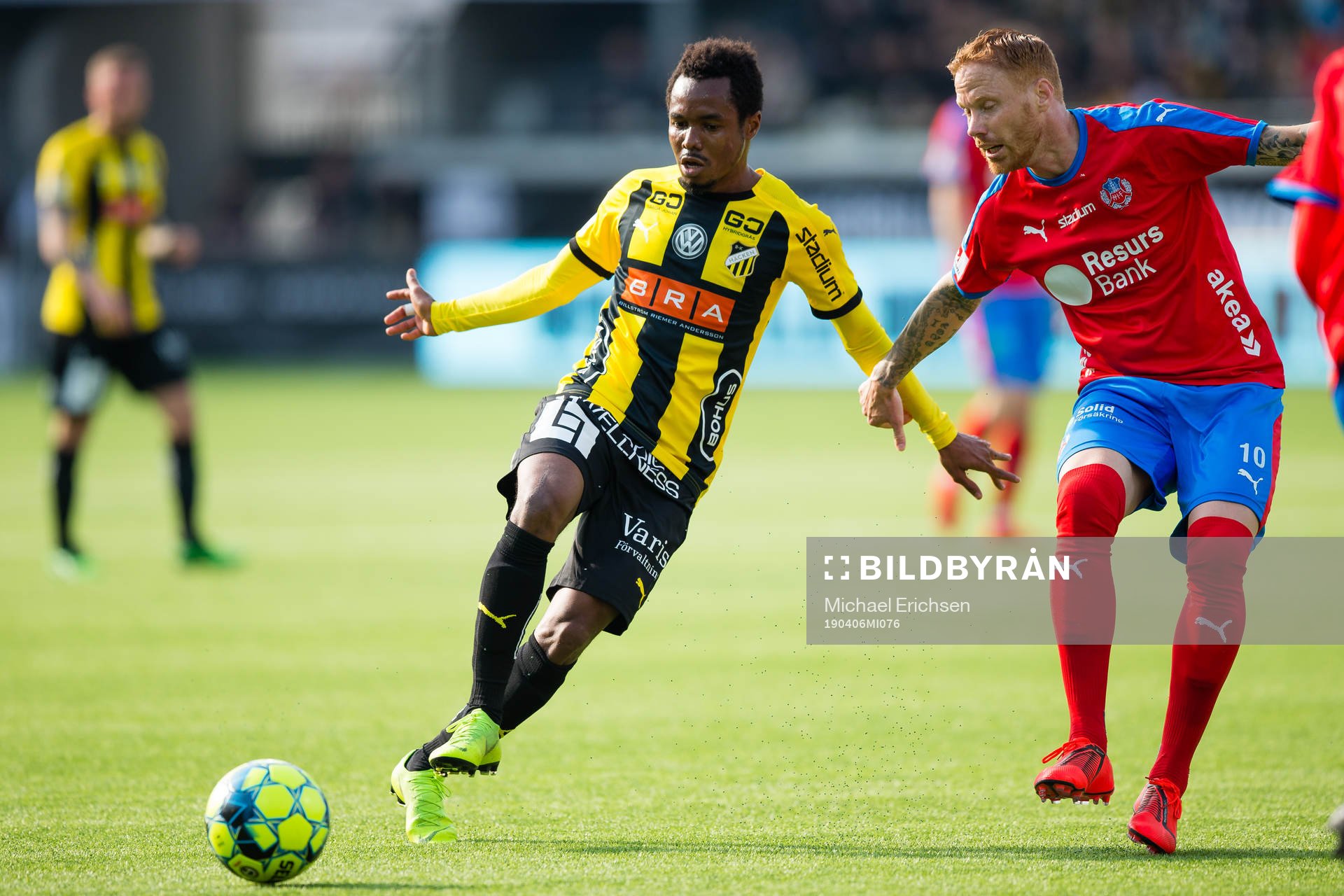Häckens Nasiru Mohammed och Helsingborgs Alexander Farnerud