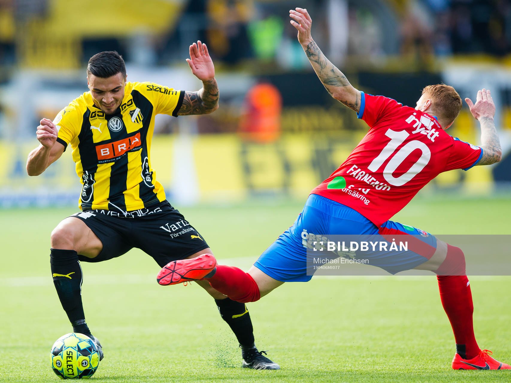 Häckens Ahmed Yasin och Helsingborgs Alexander Farnerud