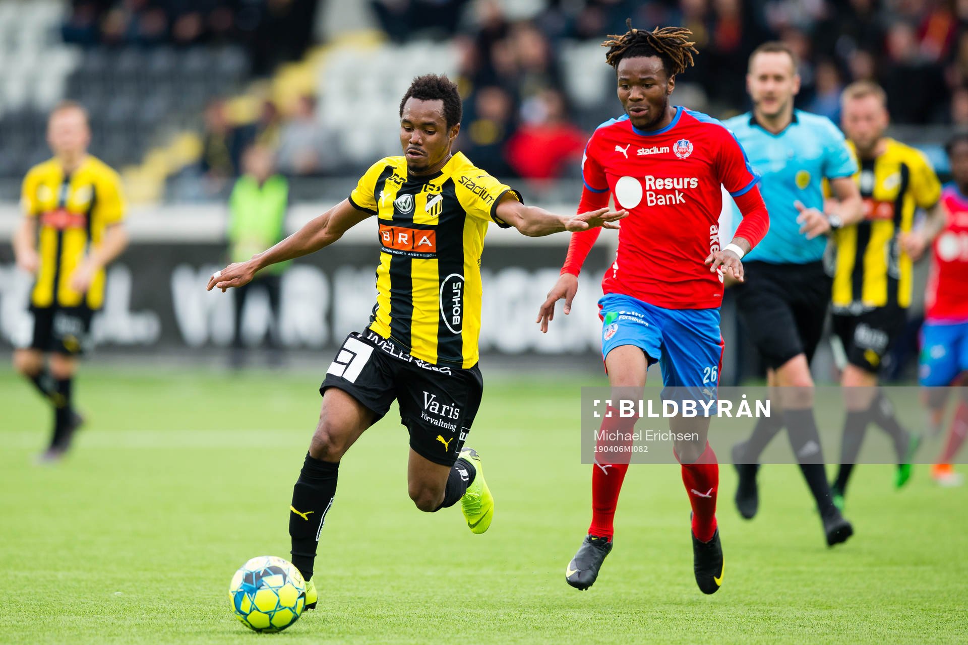 Häckens Nasiru Mohammed och Helsingborgs Kundai Benyu